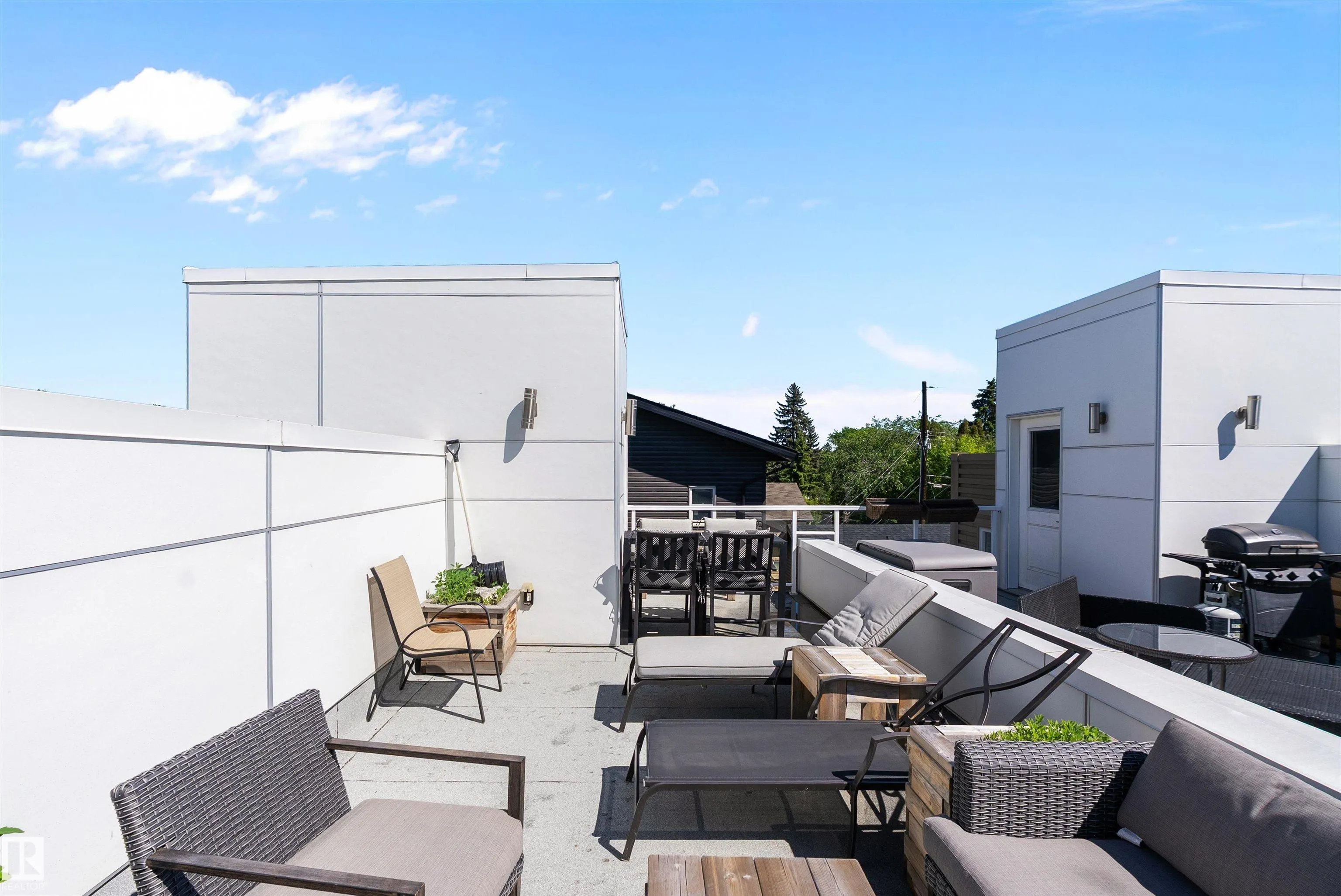 14832 103 Ave