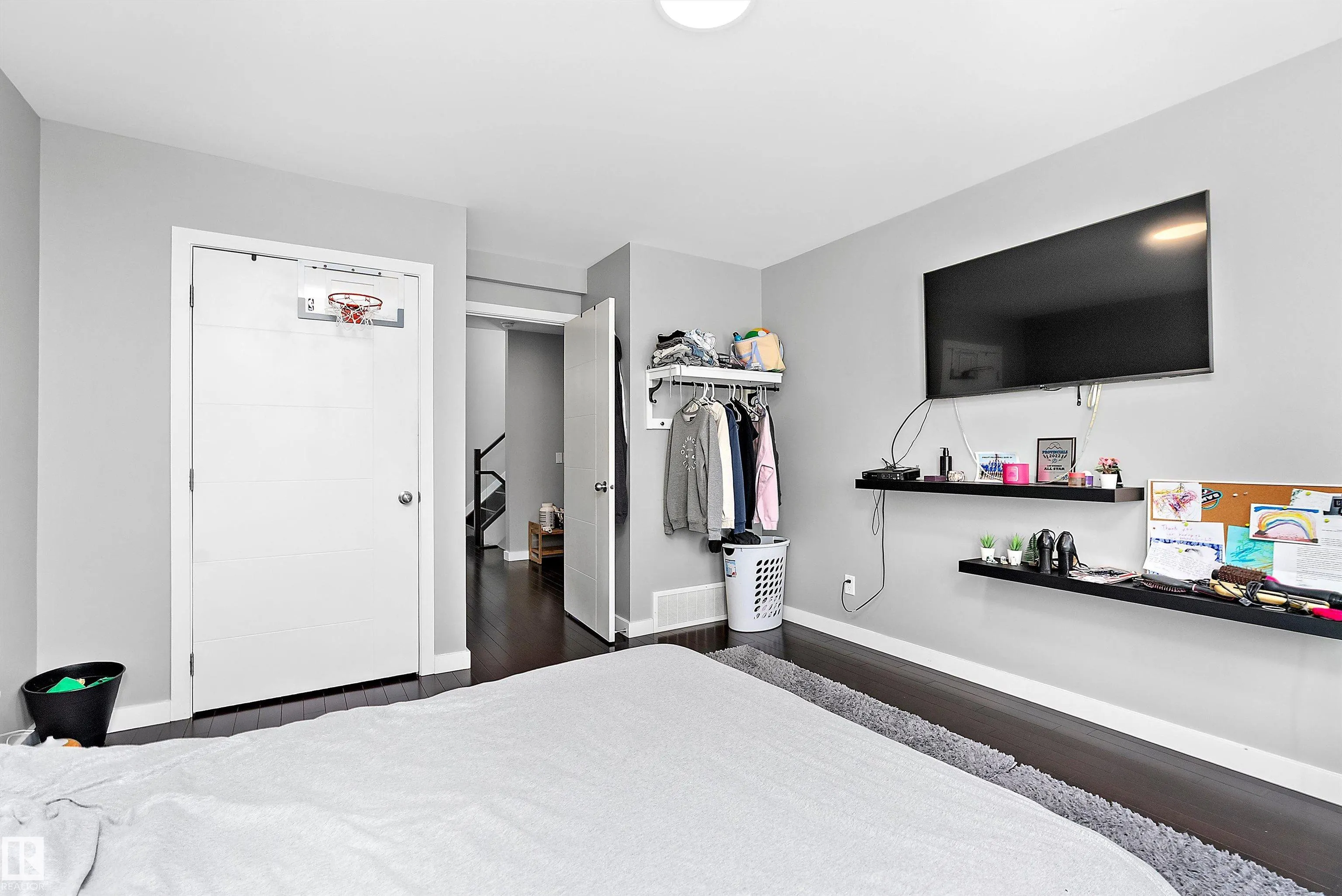 14832 103 Ave