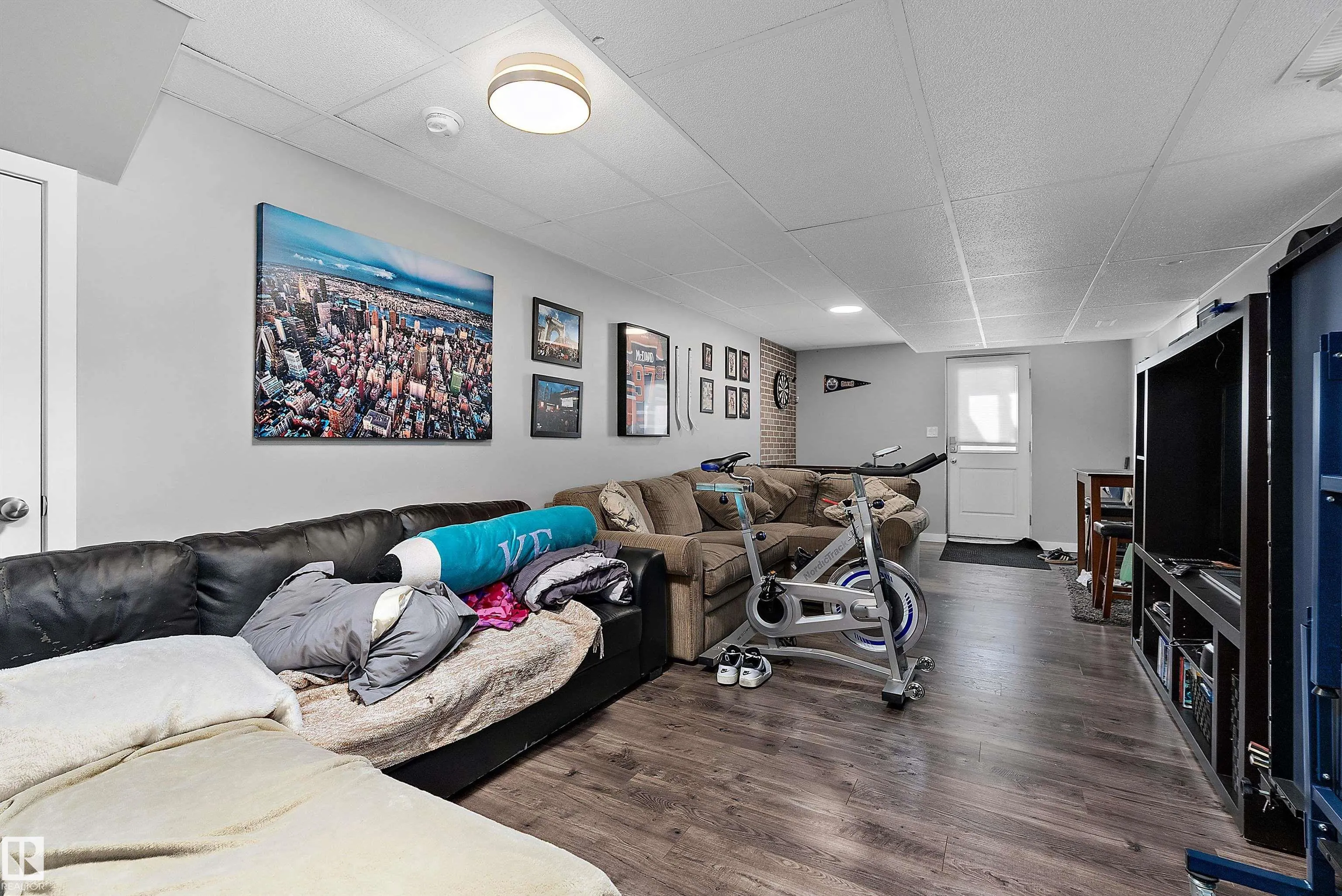 14832 103 Ave