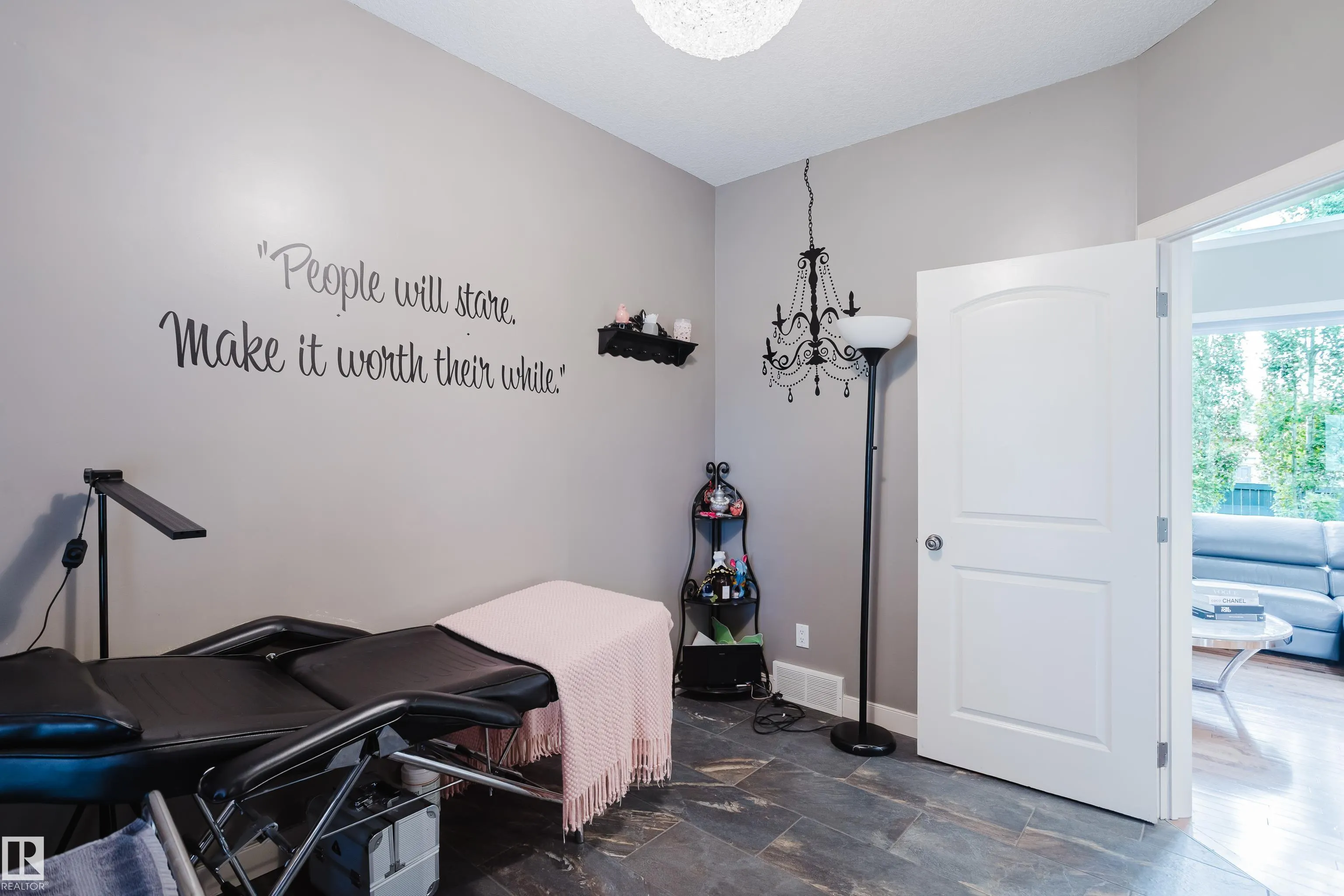 5206 Cercle Ciel Crescent