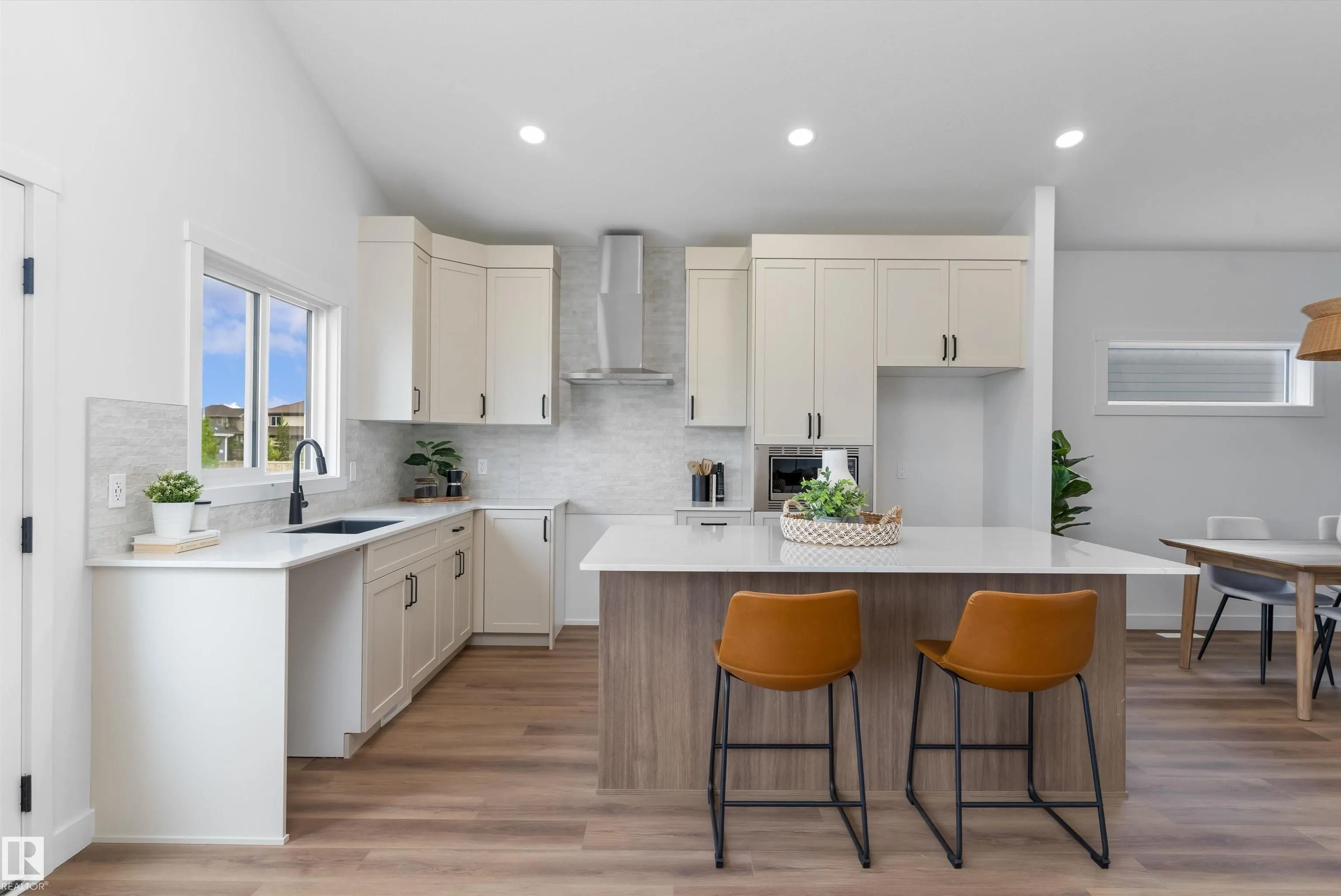 3708 CROSS LANDING