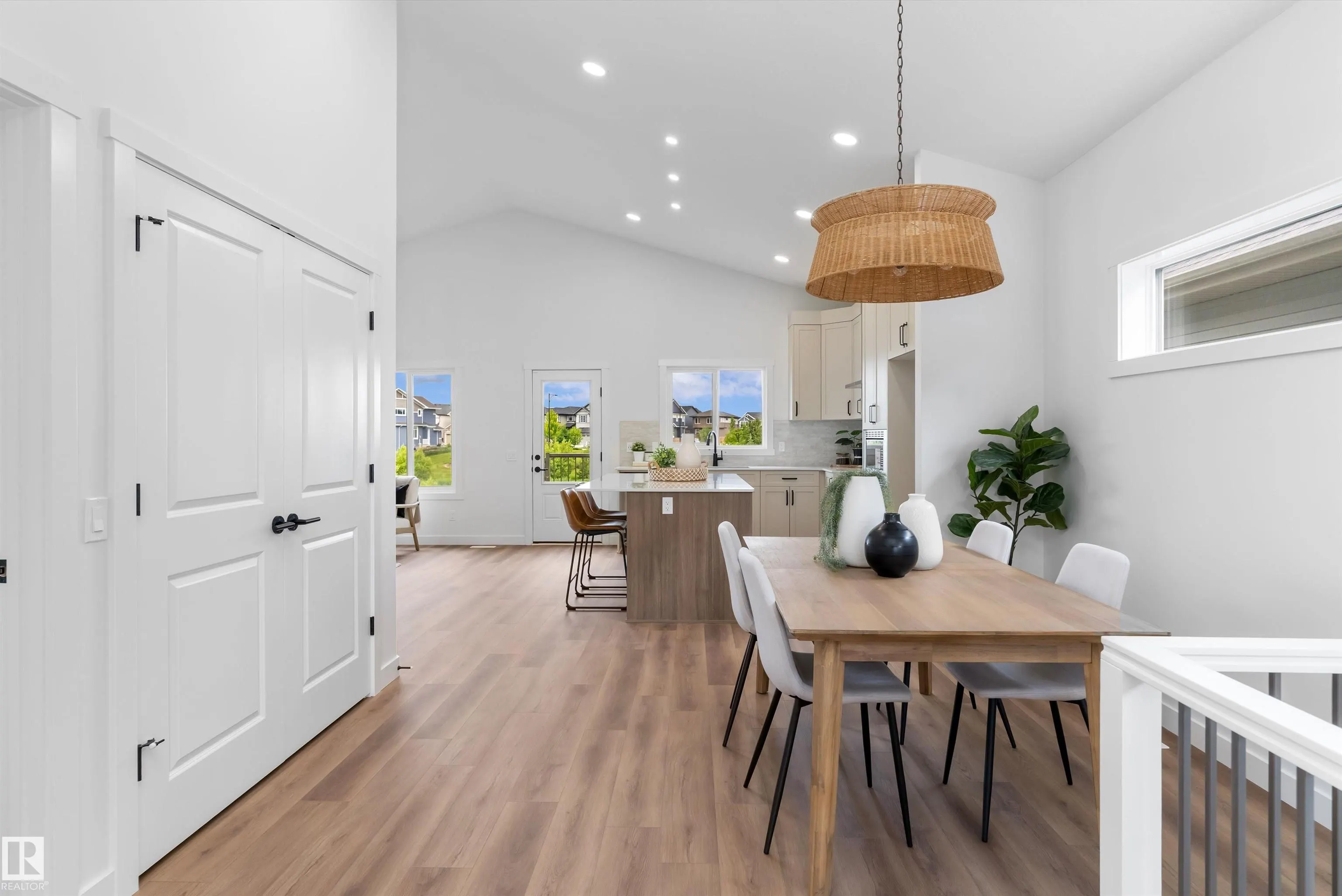 3708 CROSS LANDING