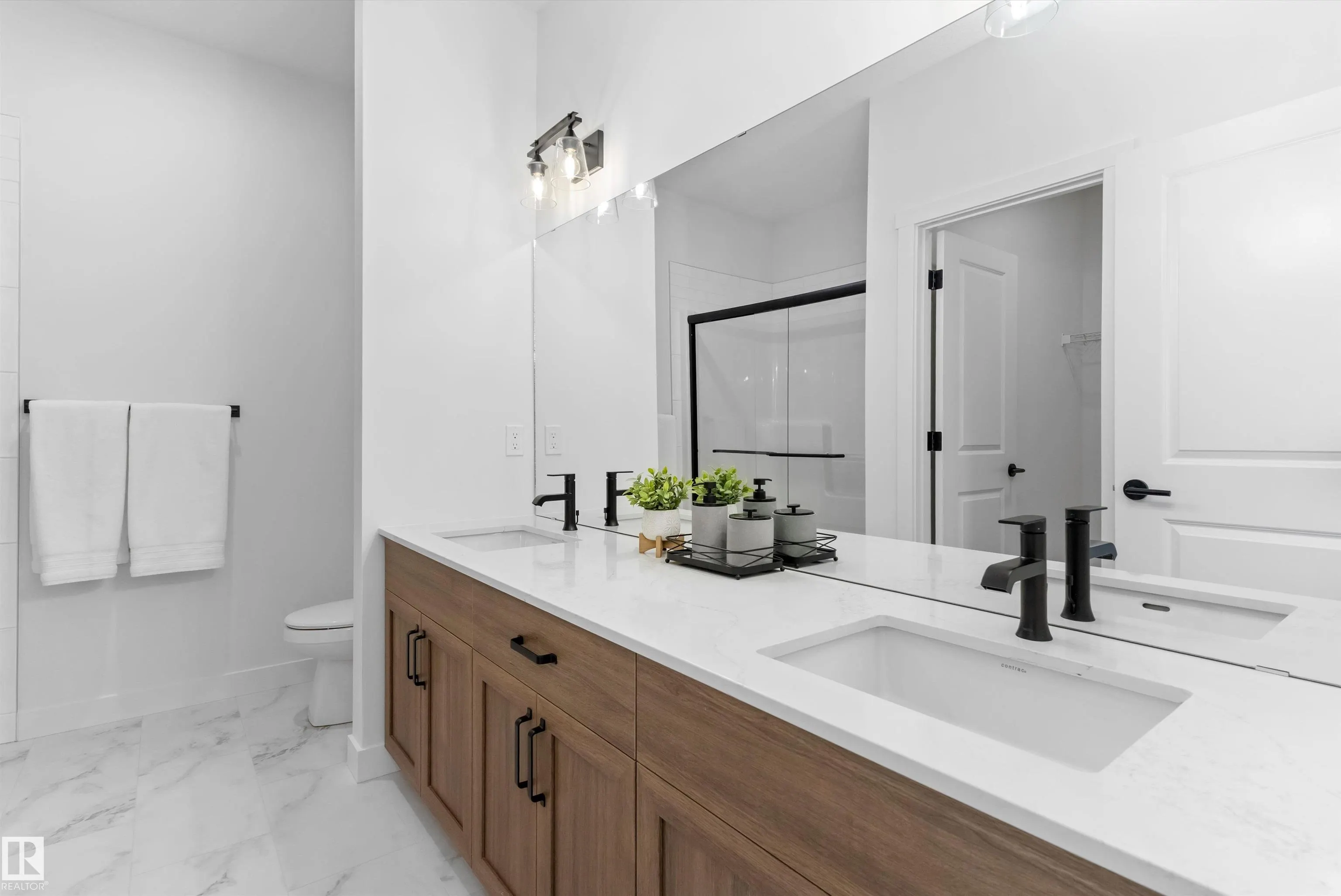 3708 CROSS LANDING