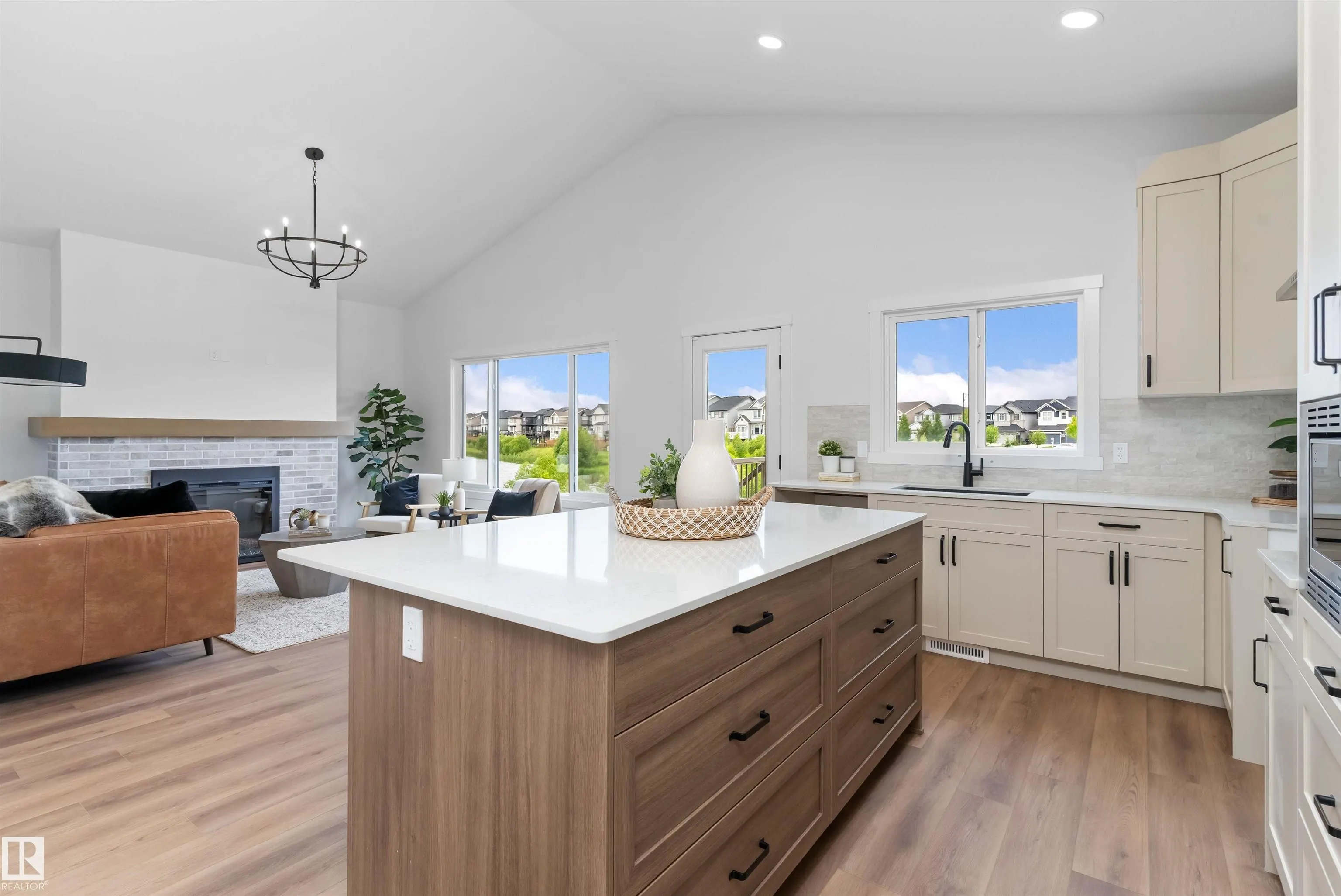 3708 CROSS LANDING