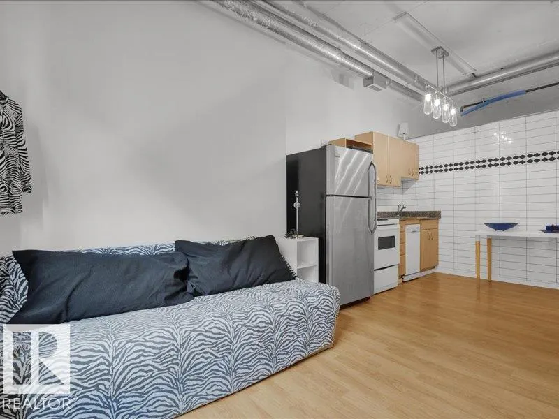 #708 10024 JASPER Avenue