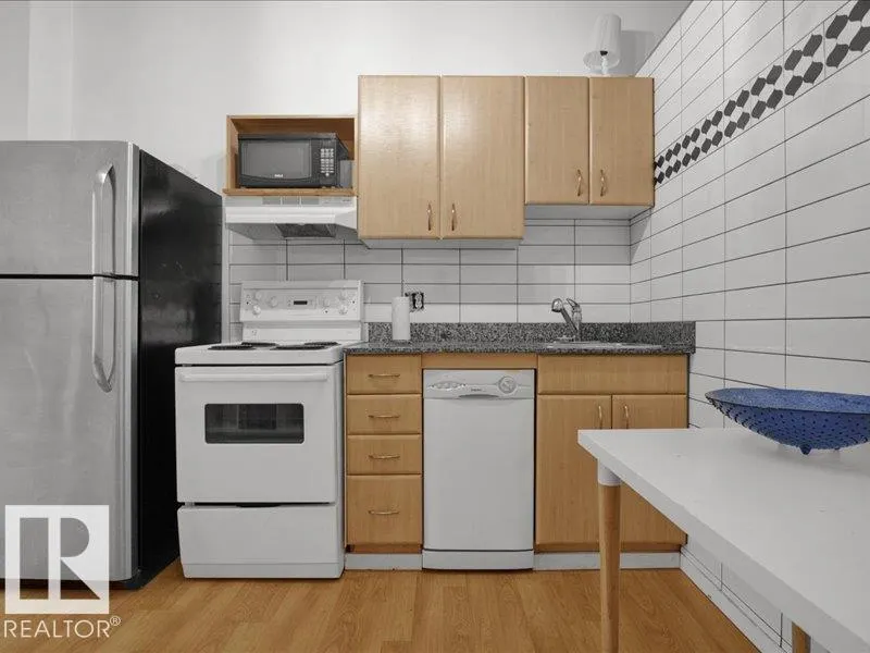 #708 10024 JASPER Avenue