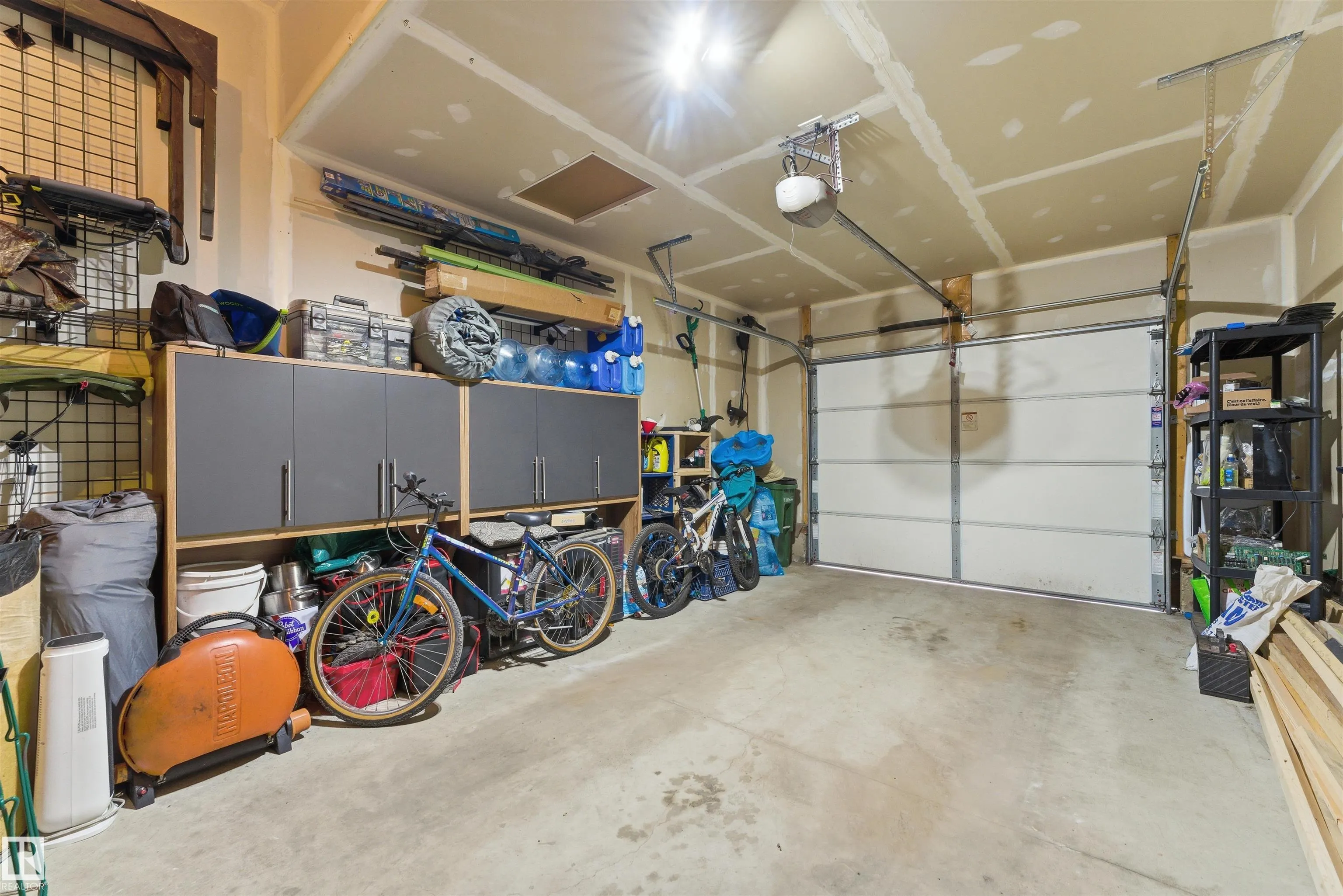 3039 Harvey CR