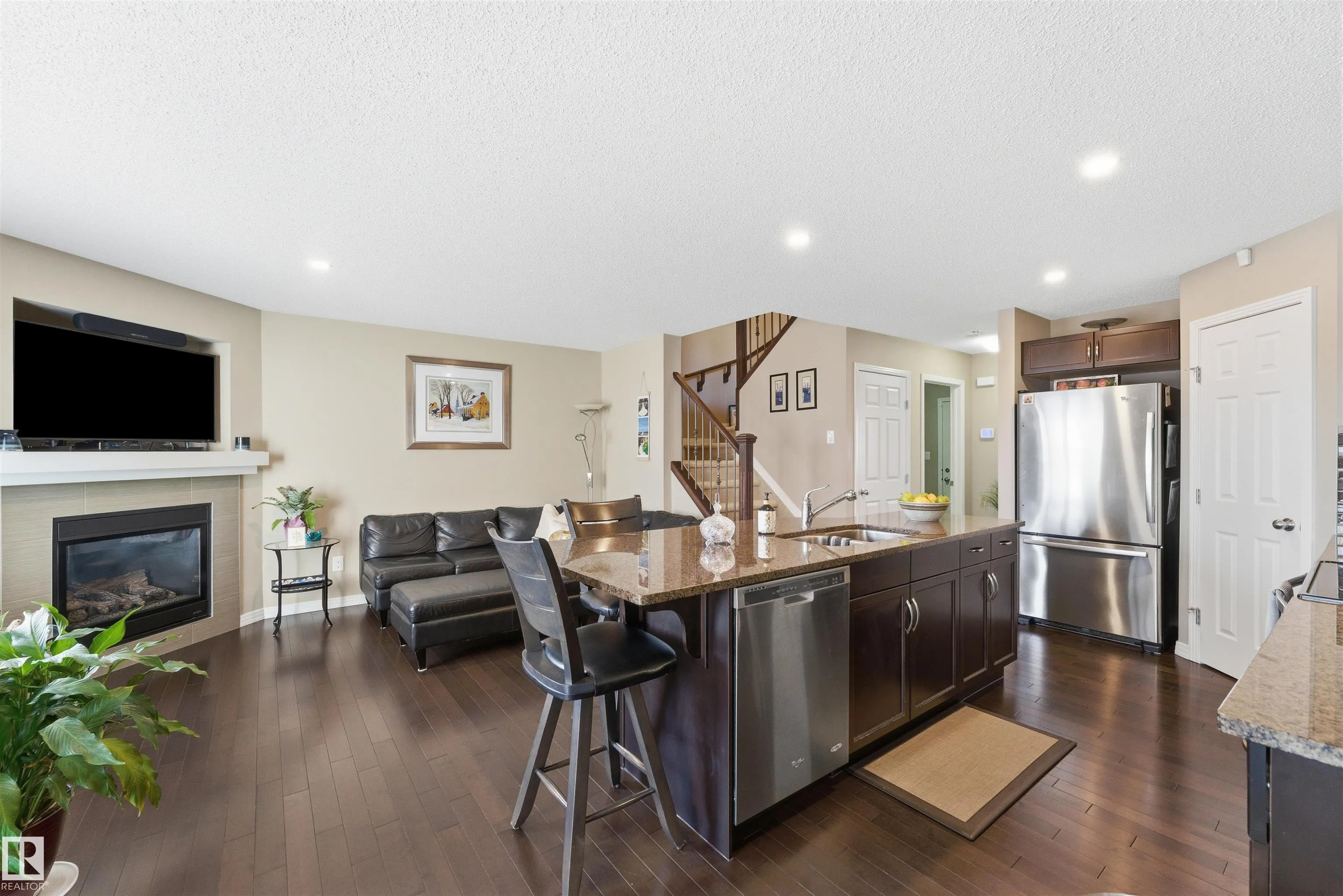 3039 Harvey CR