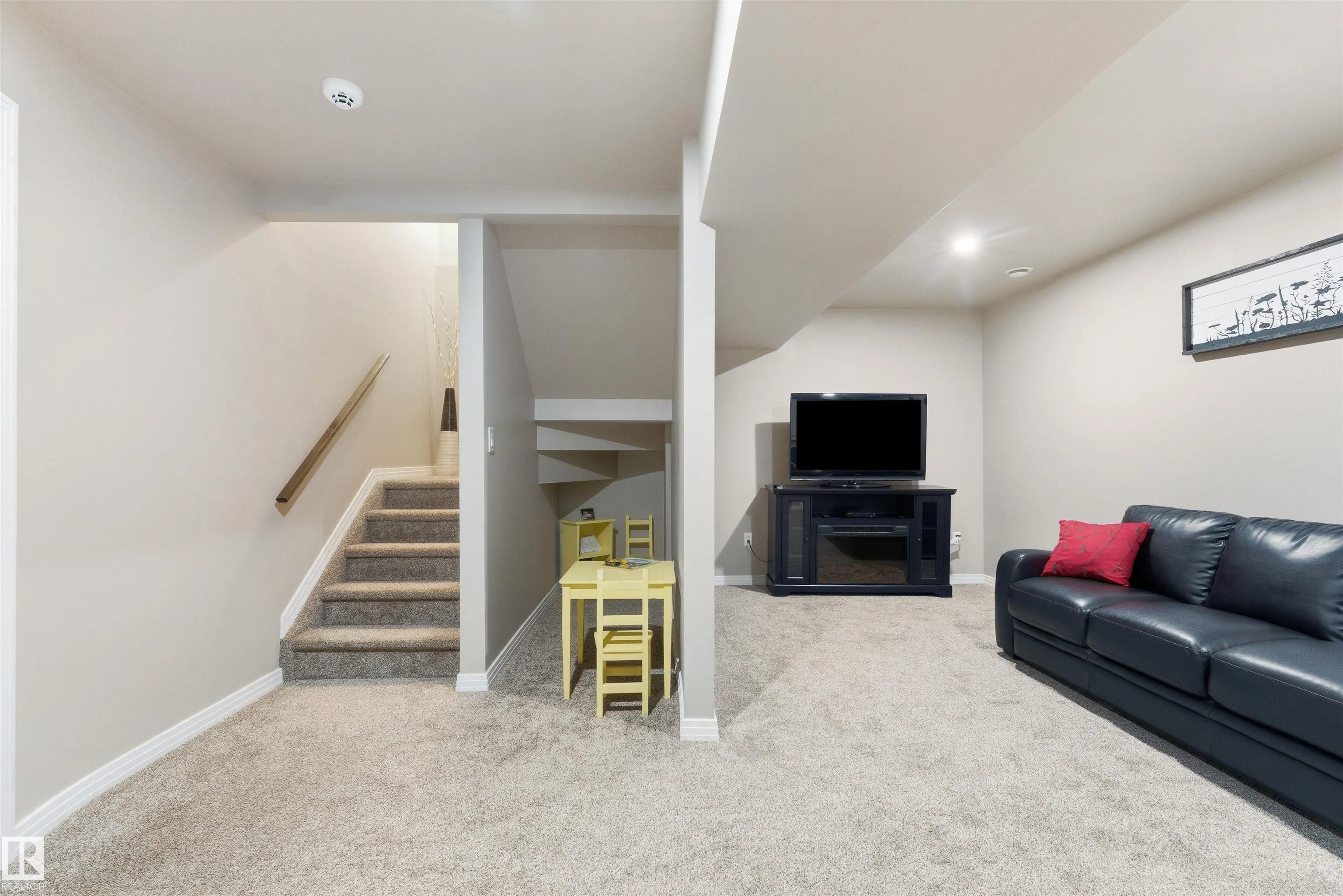 3039 Harvey CR