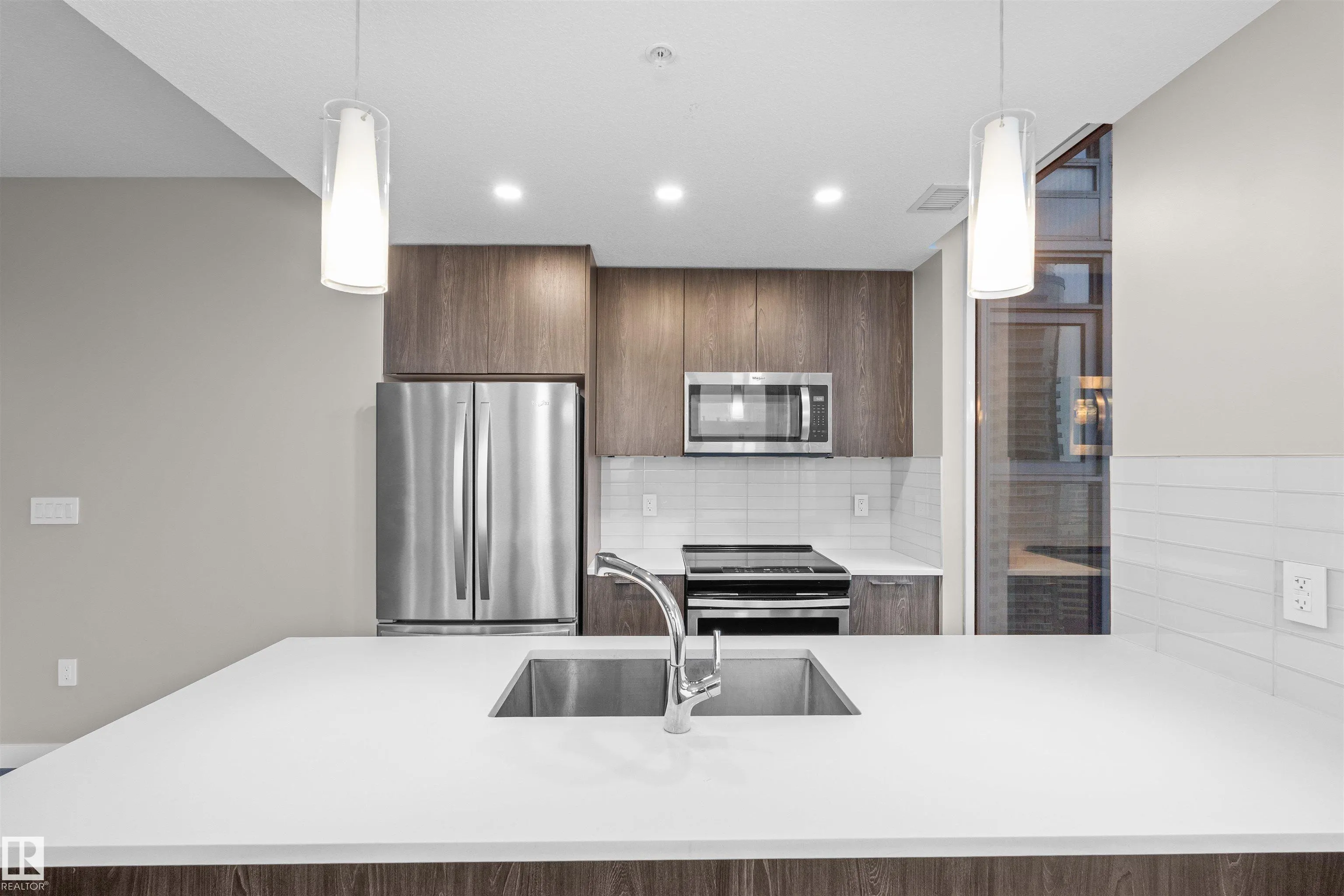 10180 103 Street