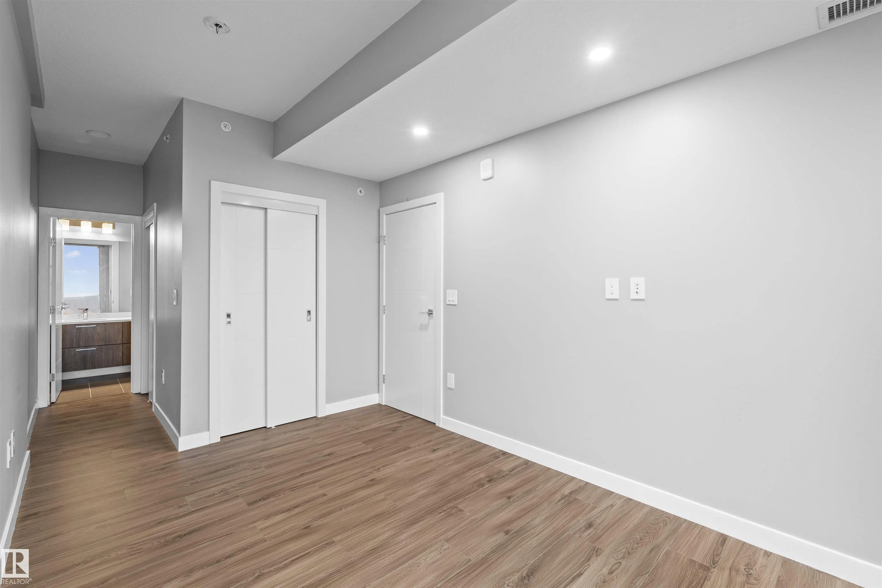 10180 103 Street