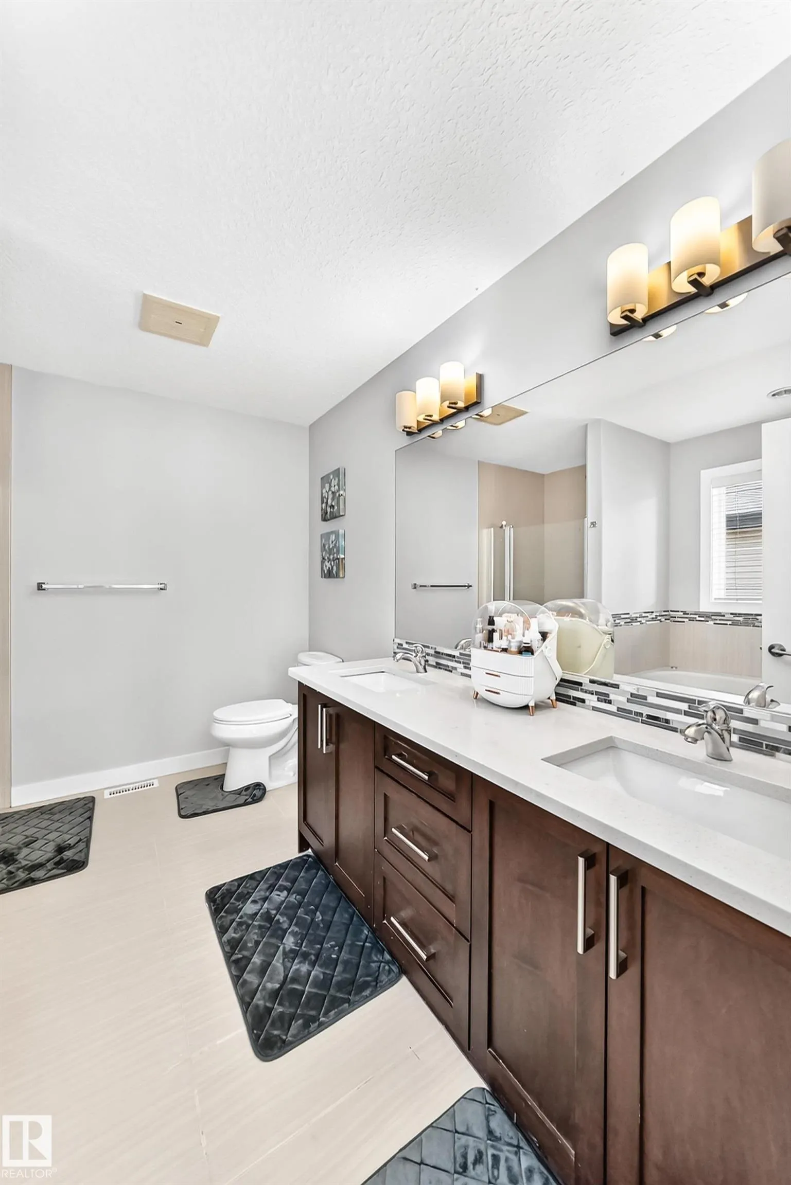 3672 Claxton Place