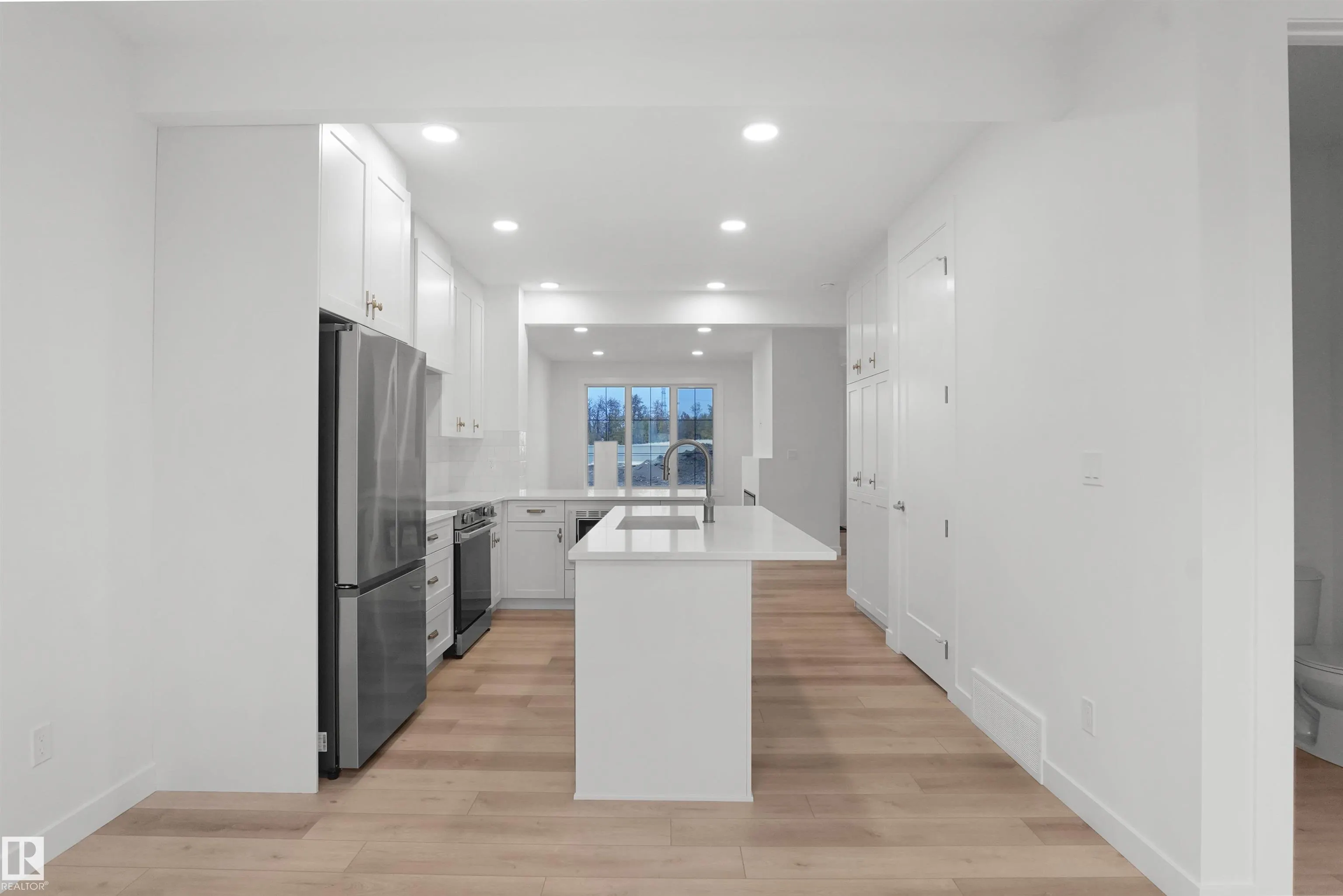 1308 9 Street