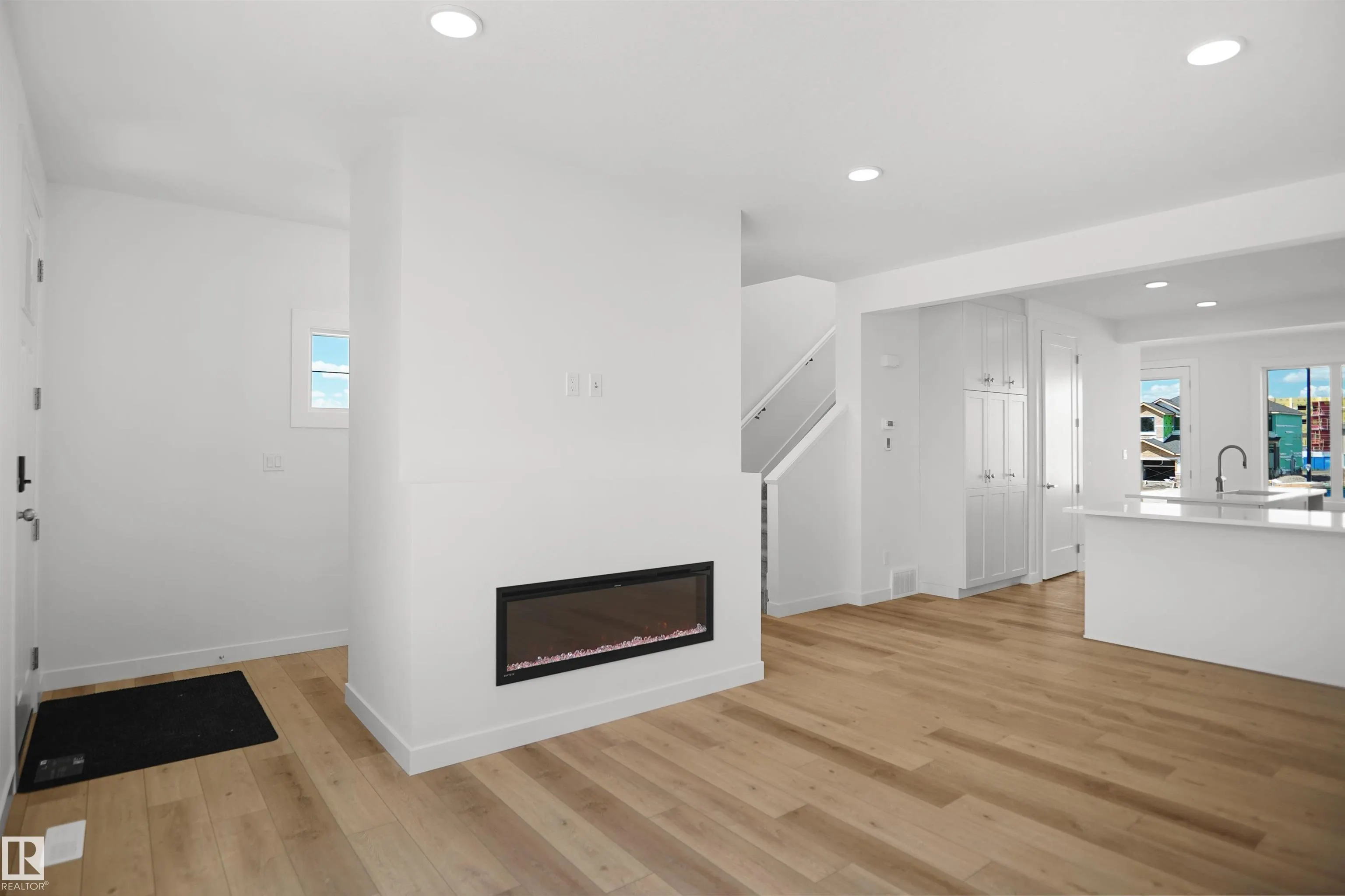 1308 9 Street