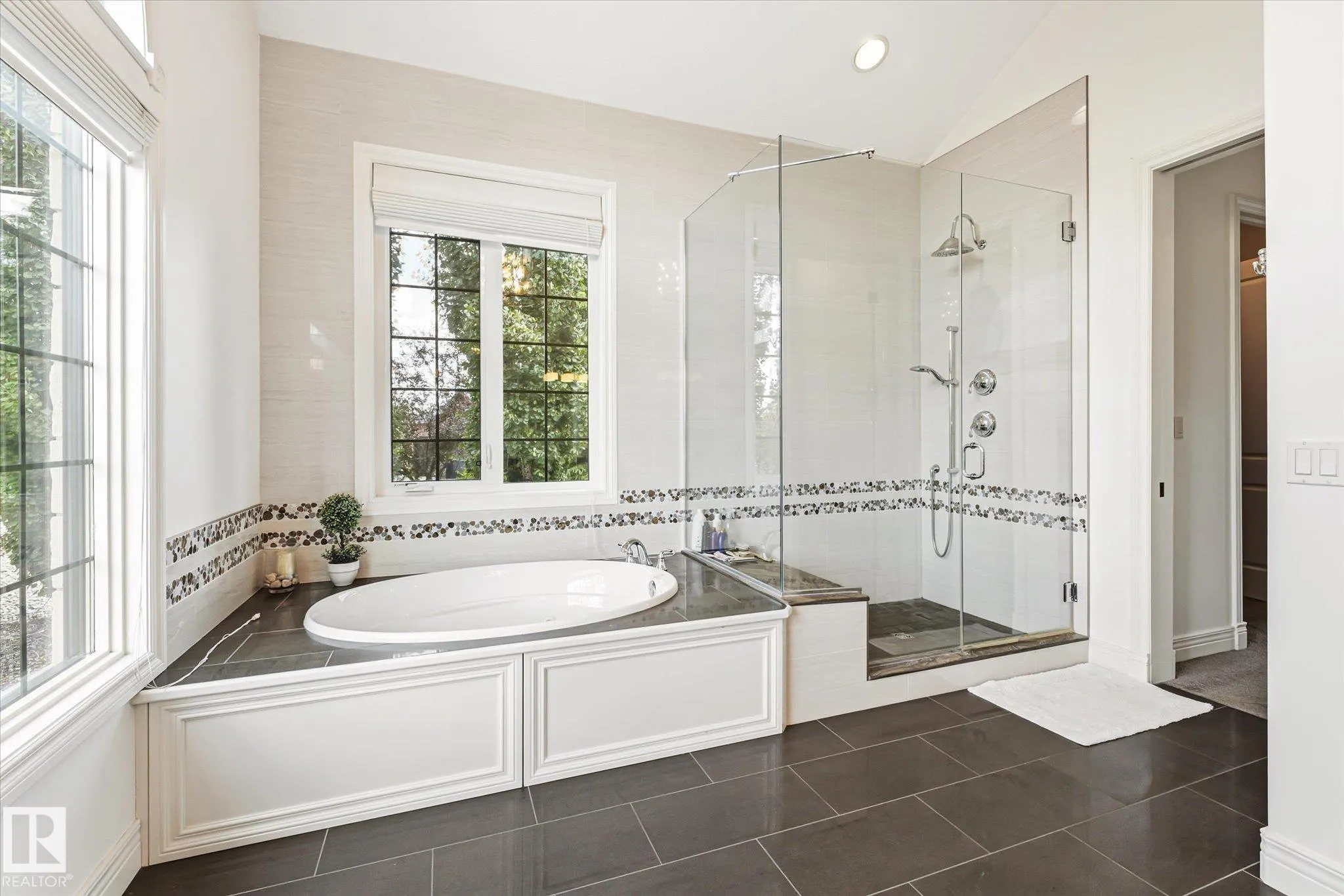 3 Blackhawk Drive