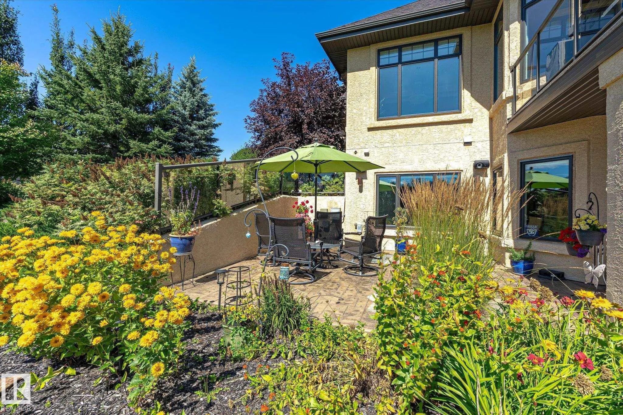 3 Blackhawk Drive