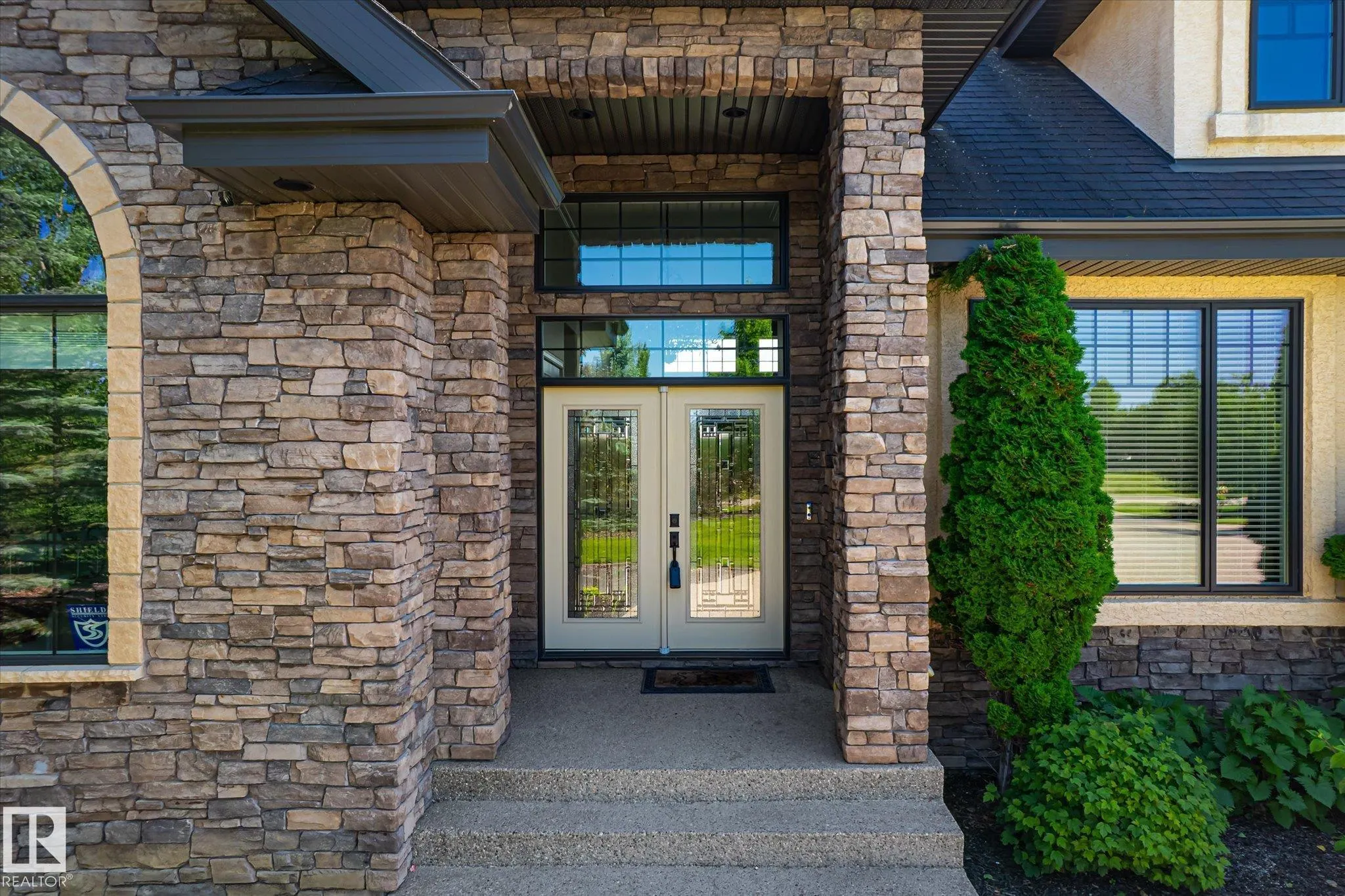 3 Blackhawk Drive