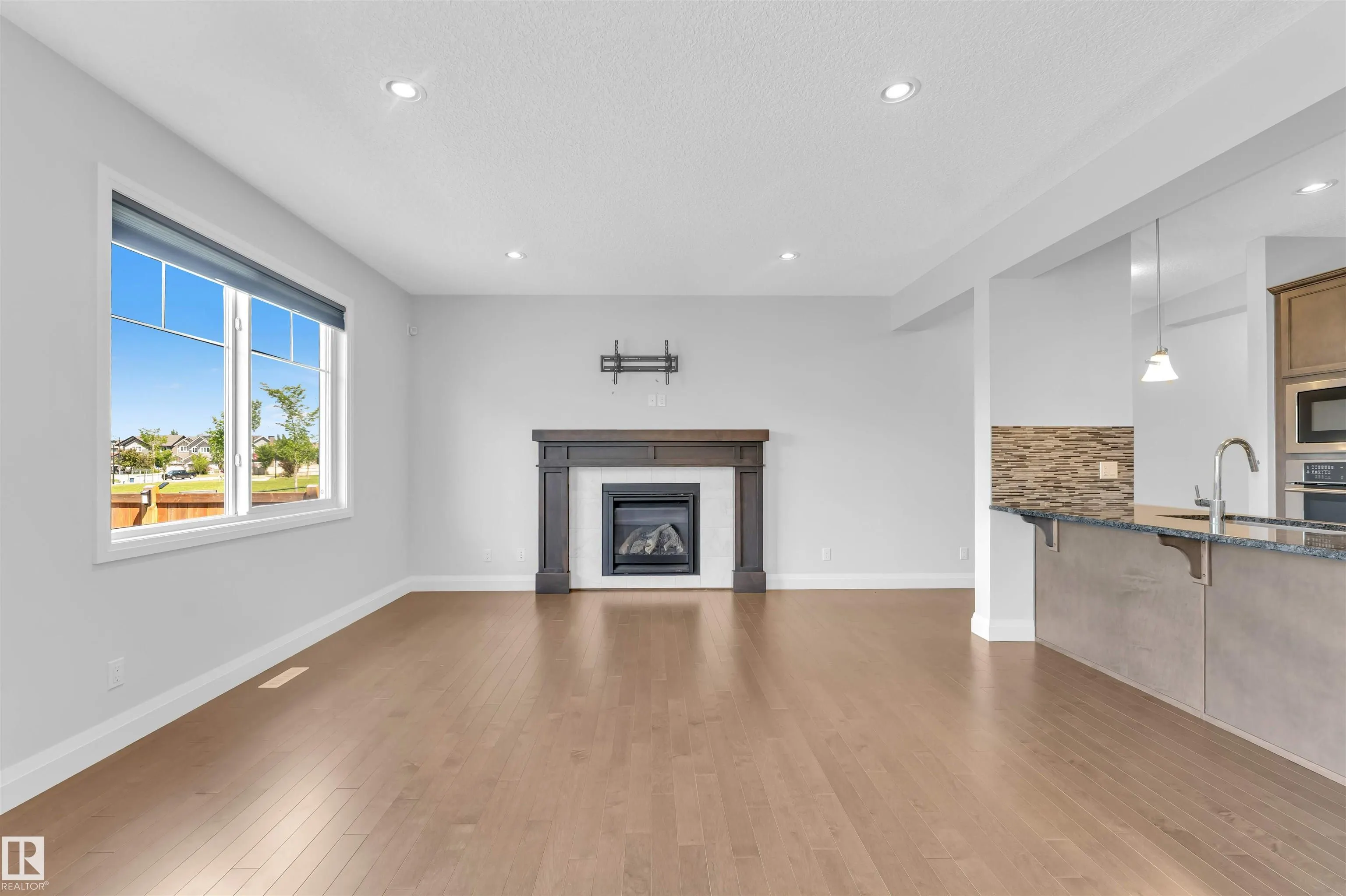 5137 CRABAPPLE LINK Link