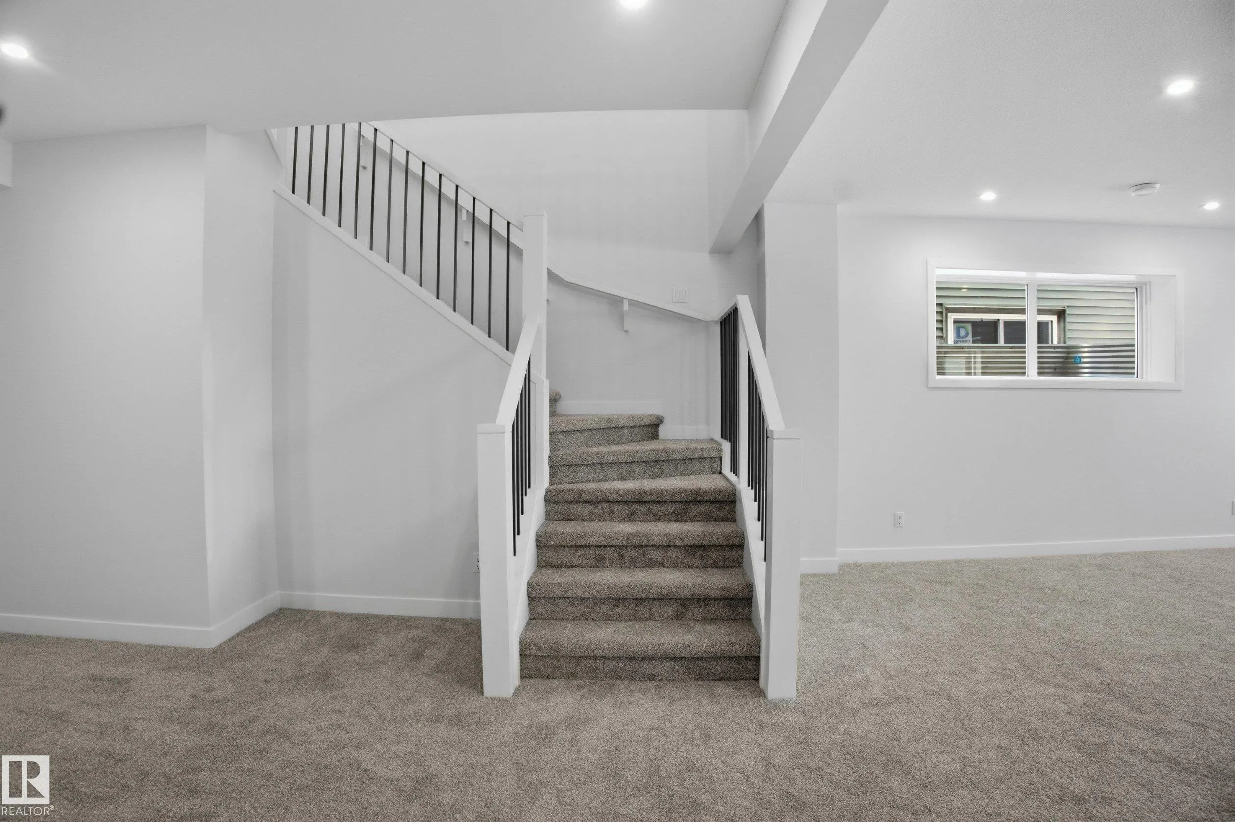 3706 CROSS LANDING Landing