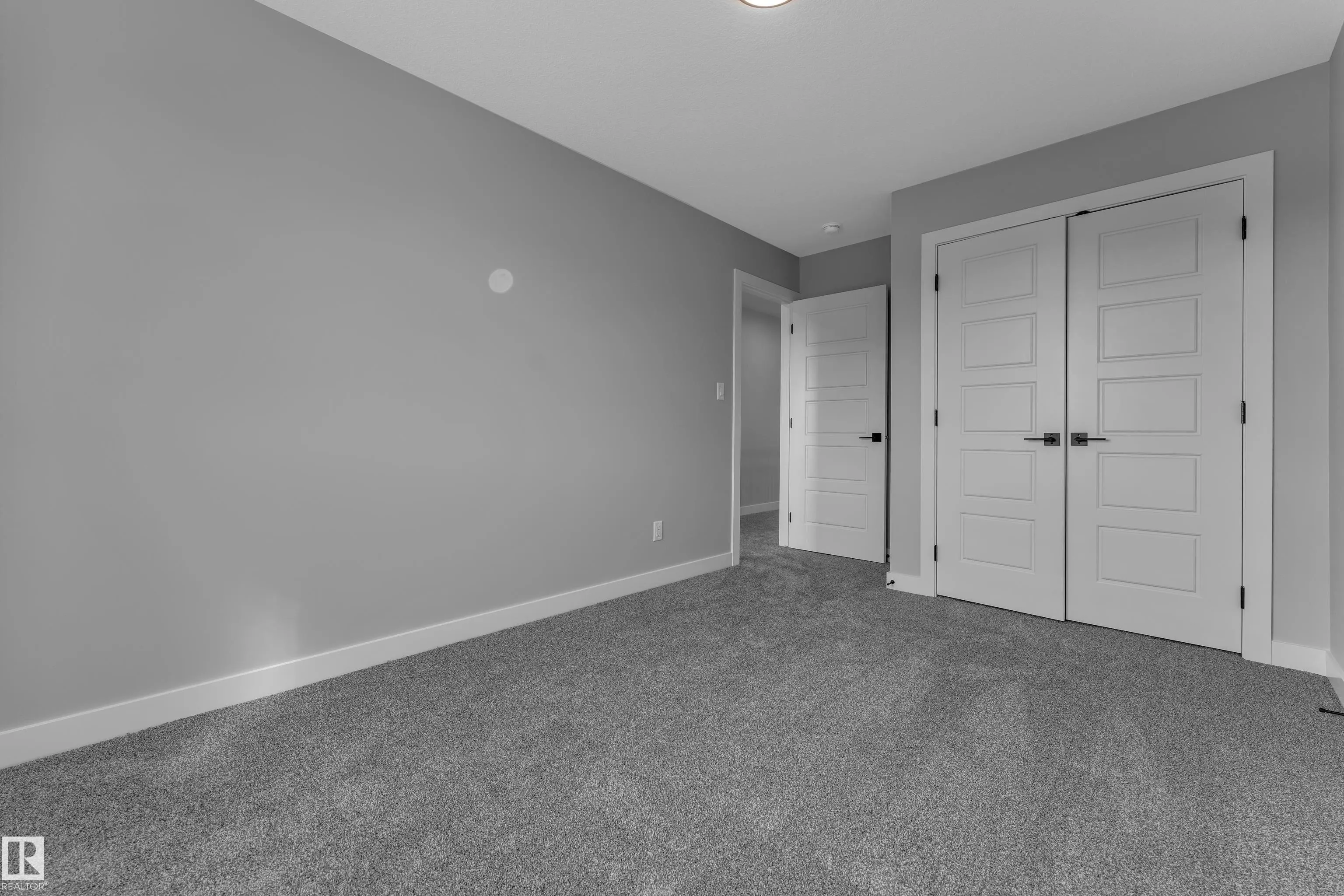 10707 98 Street