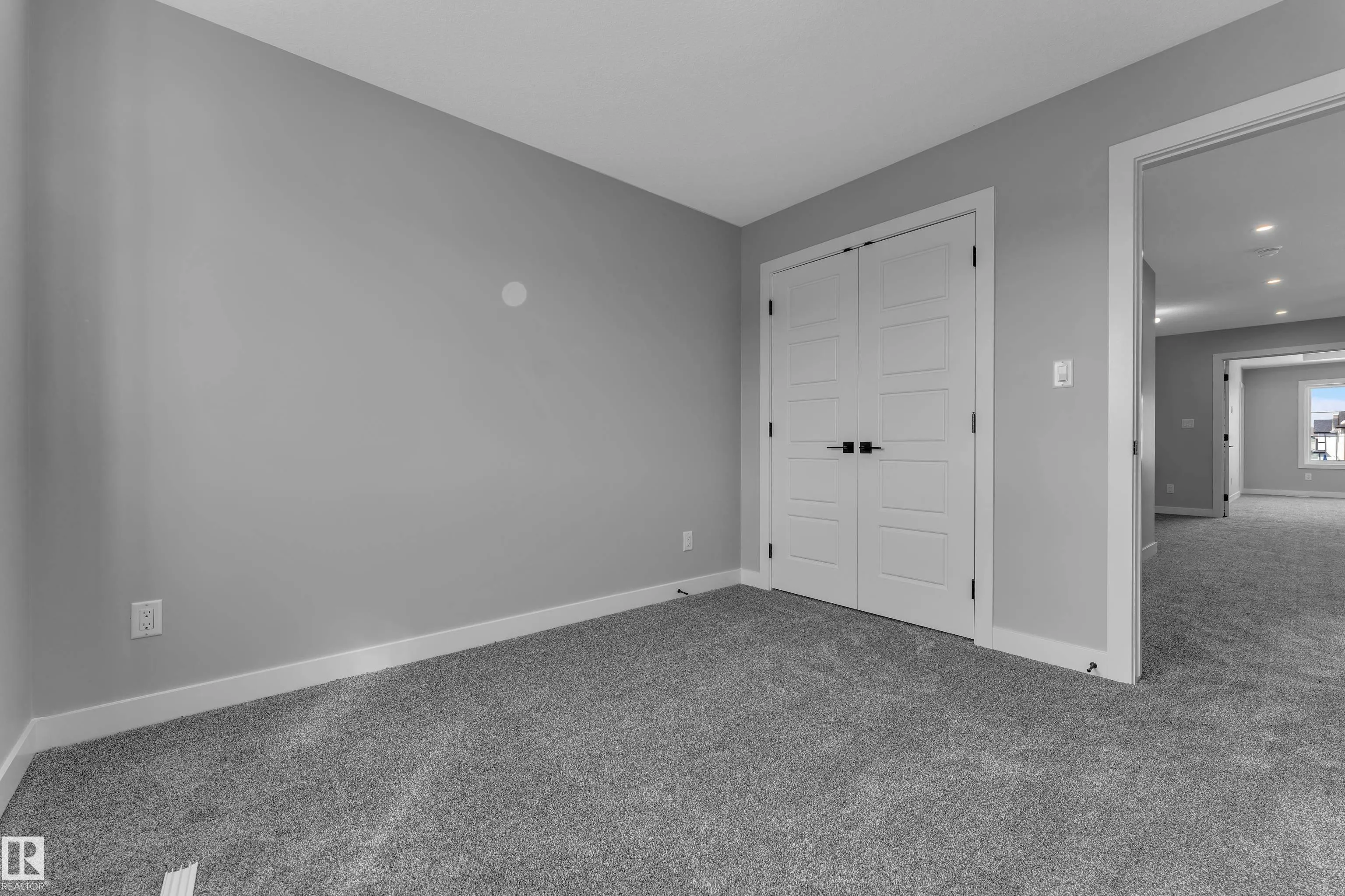 10707 98 Street