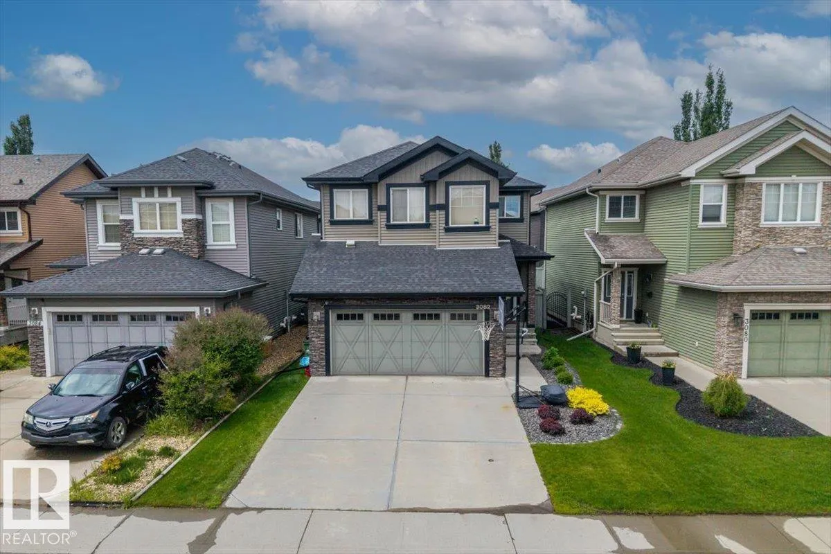 3082 WHITELAW Drive