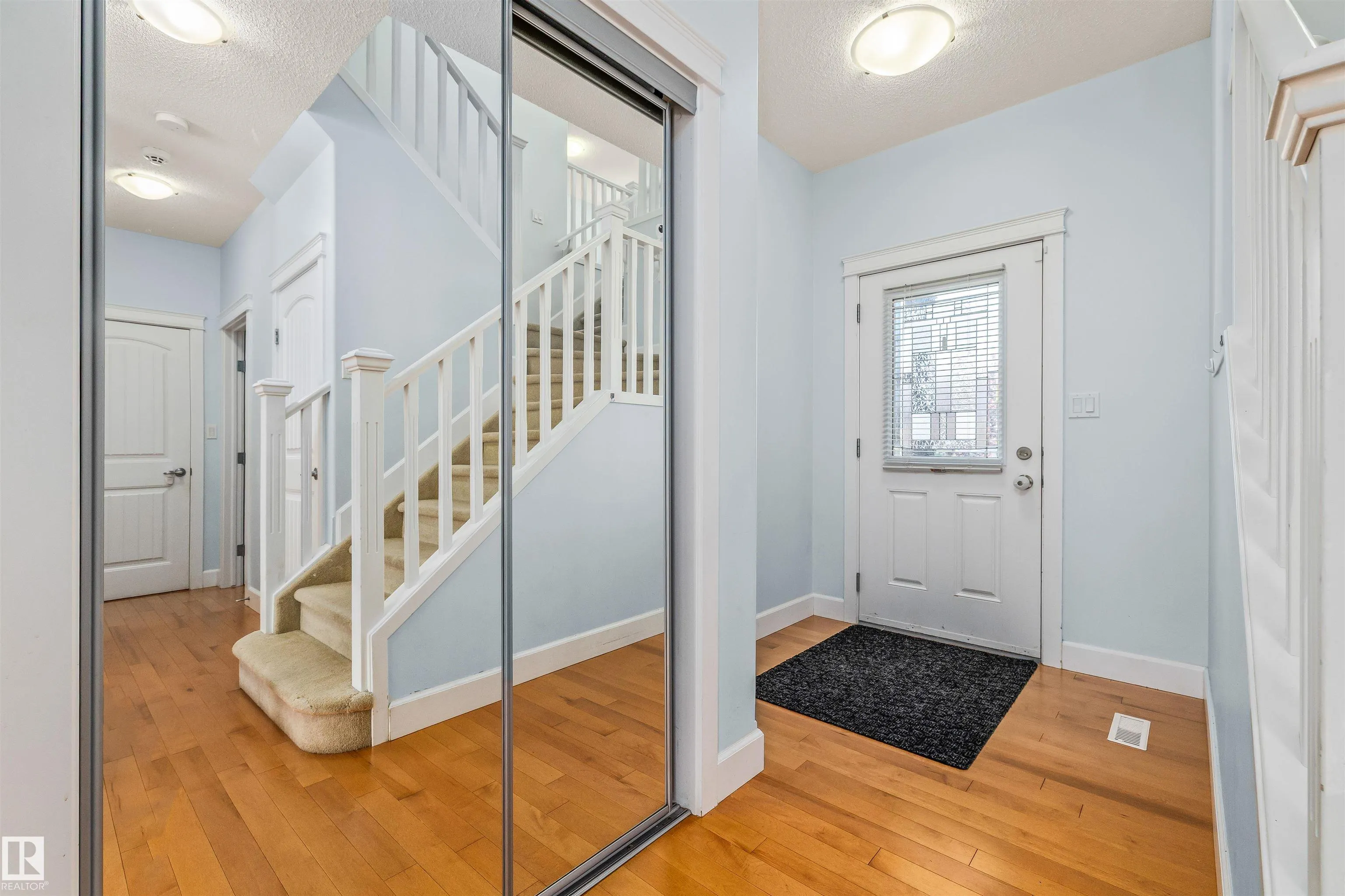 3082 WHITELAW Drive