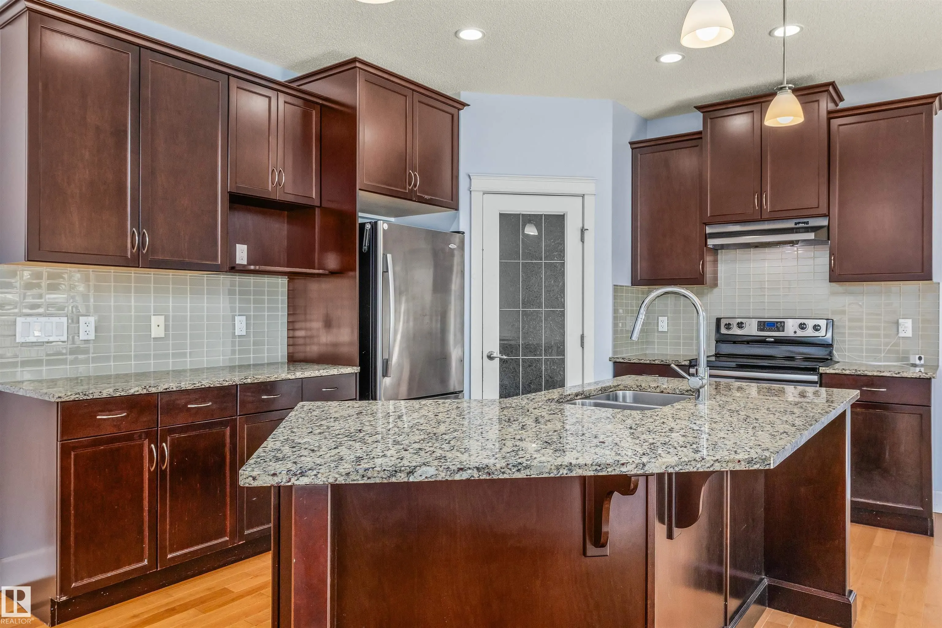 3082 WHITELAW Drive