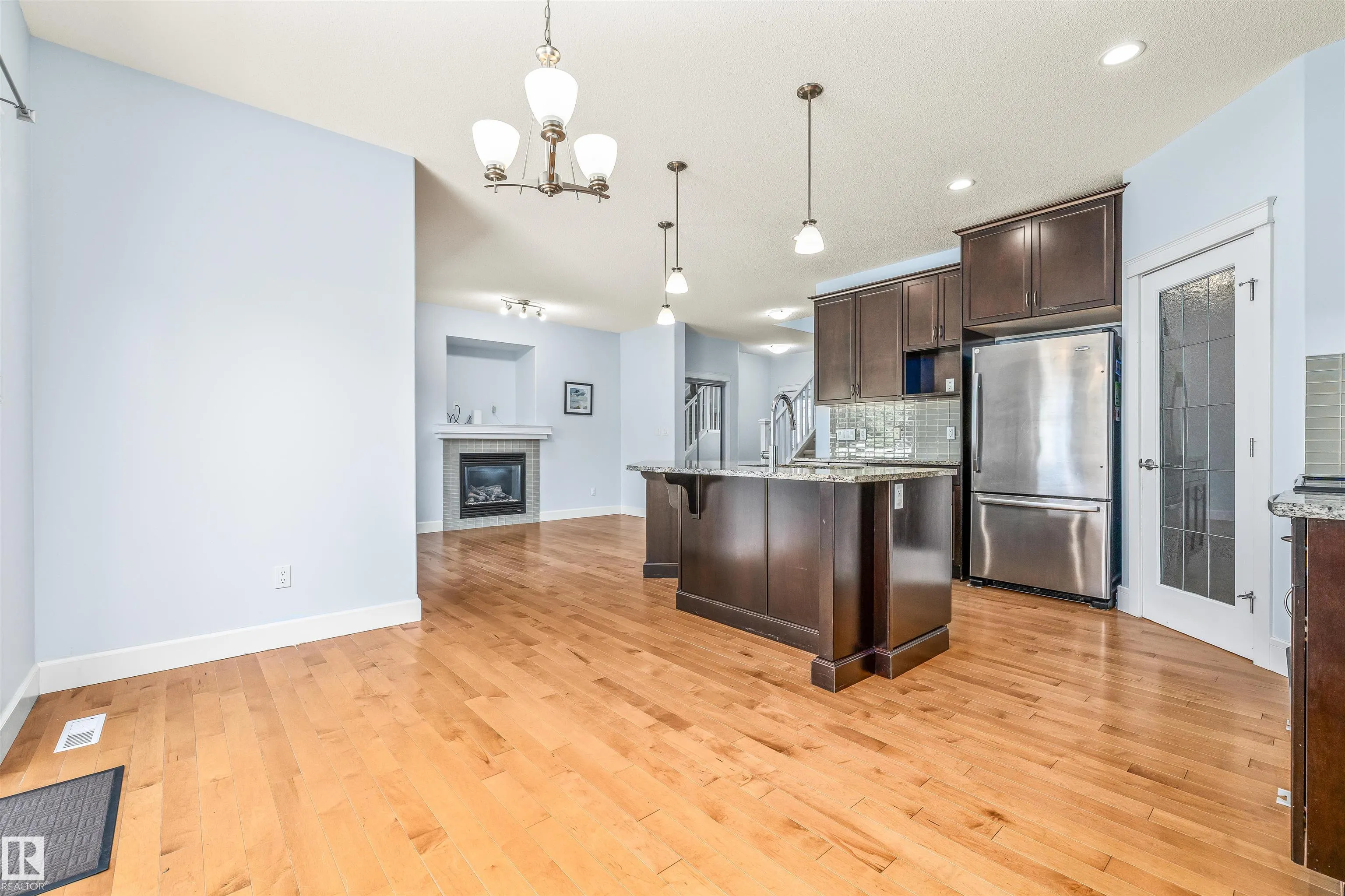 3082 WHITELAW Drive