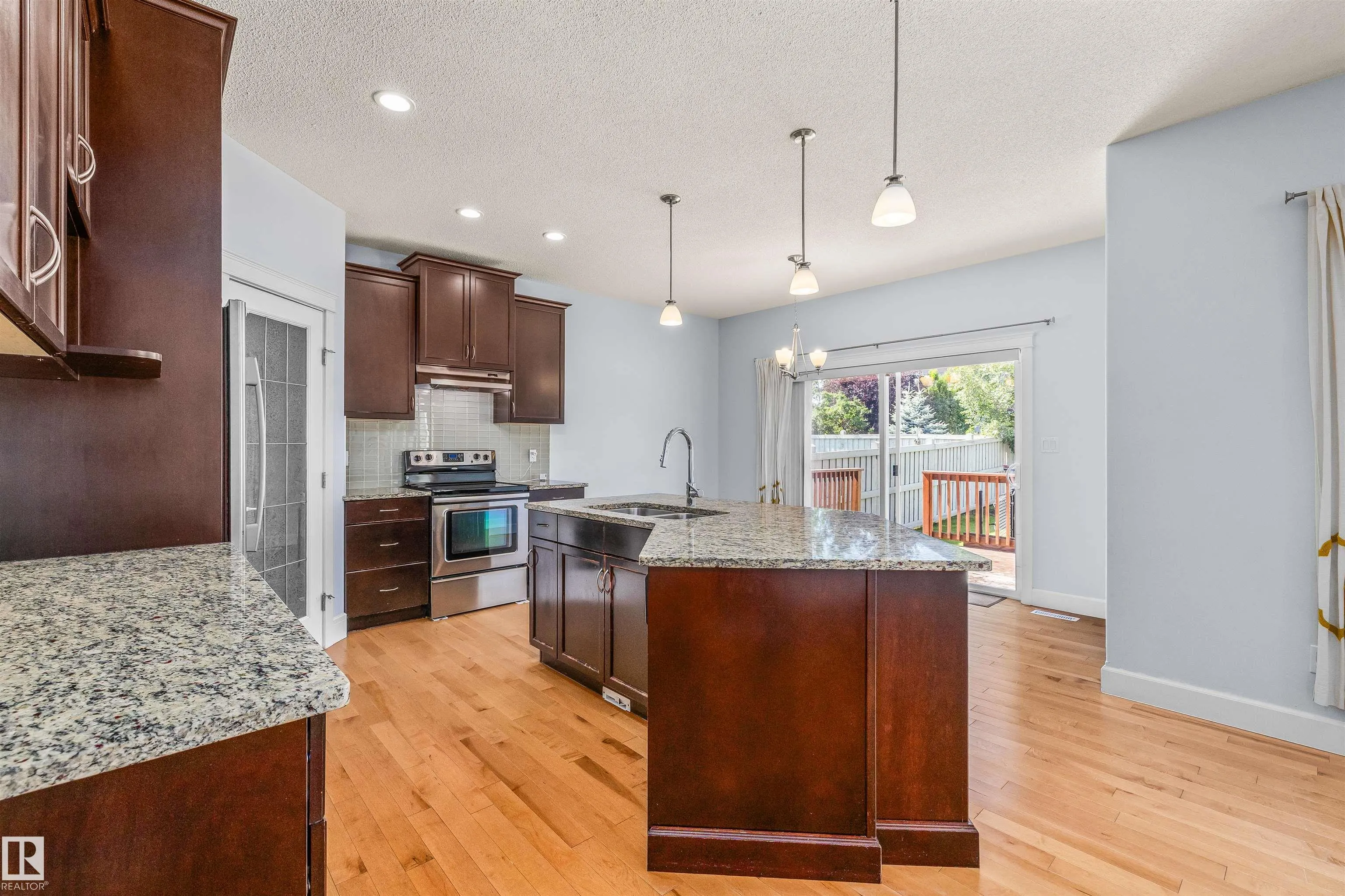 3082 WHITELAW Drive