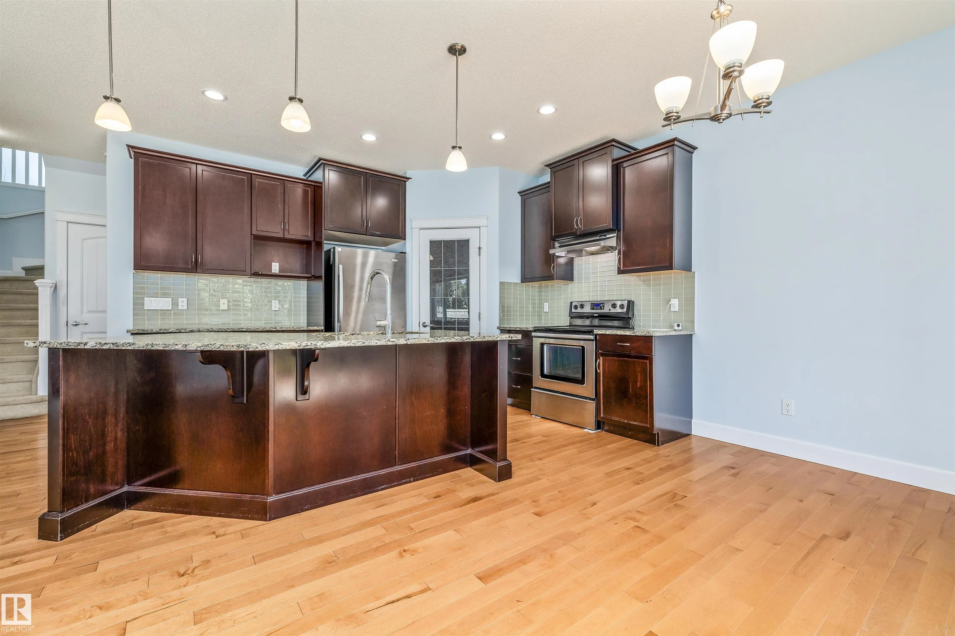 3082 WHITELAW Drive