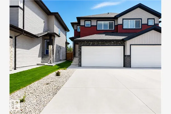523 KLEINS Court