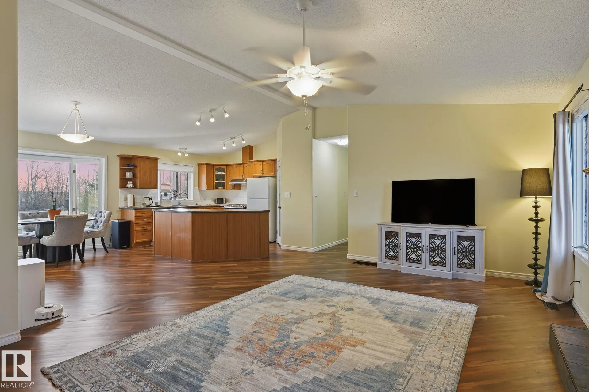 51380A RGE ROAD 205
