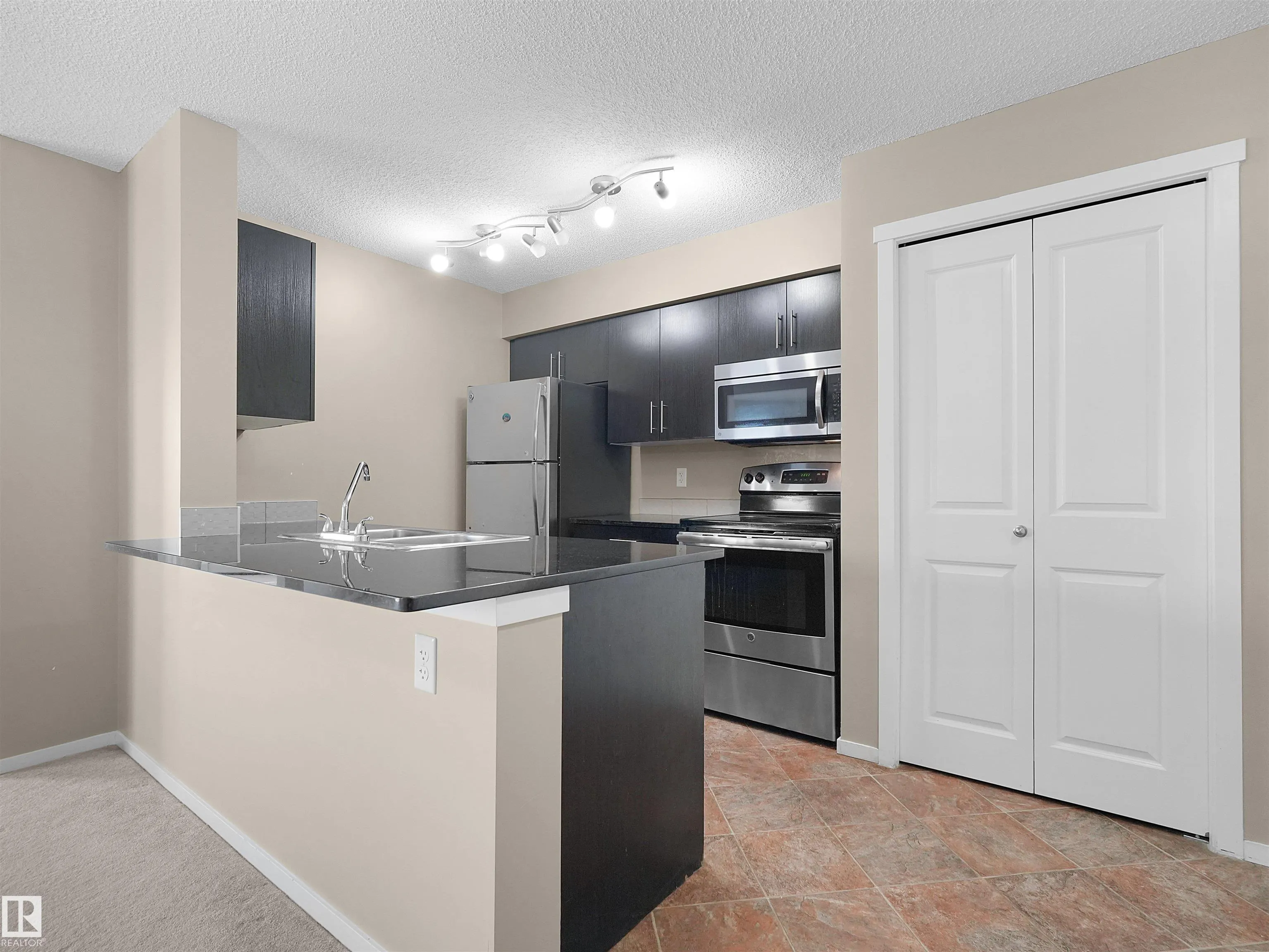3207 James Mowatt Trail