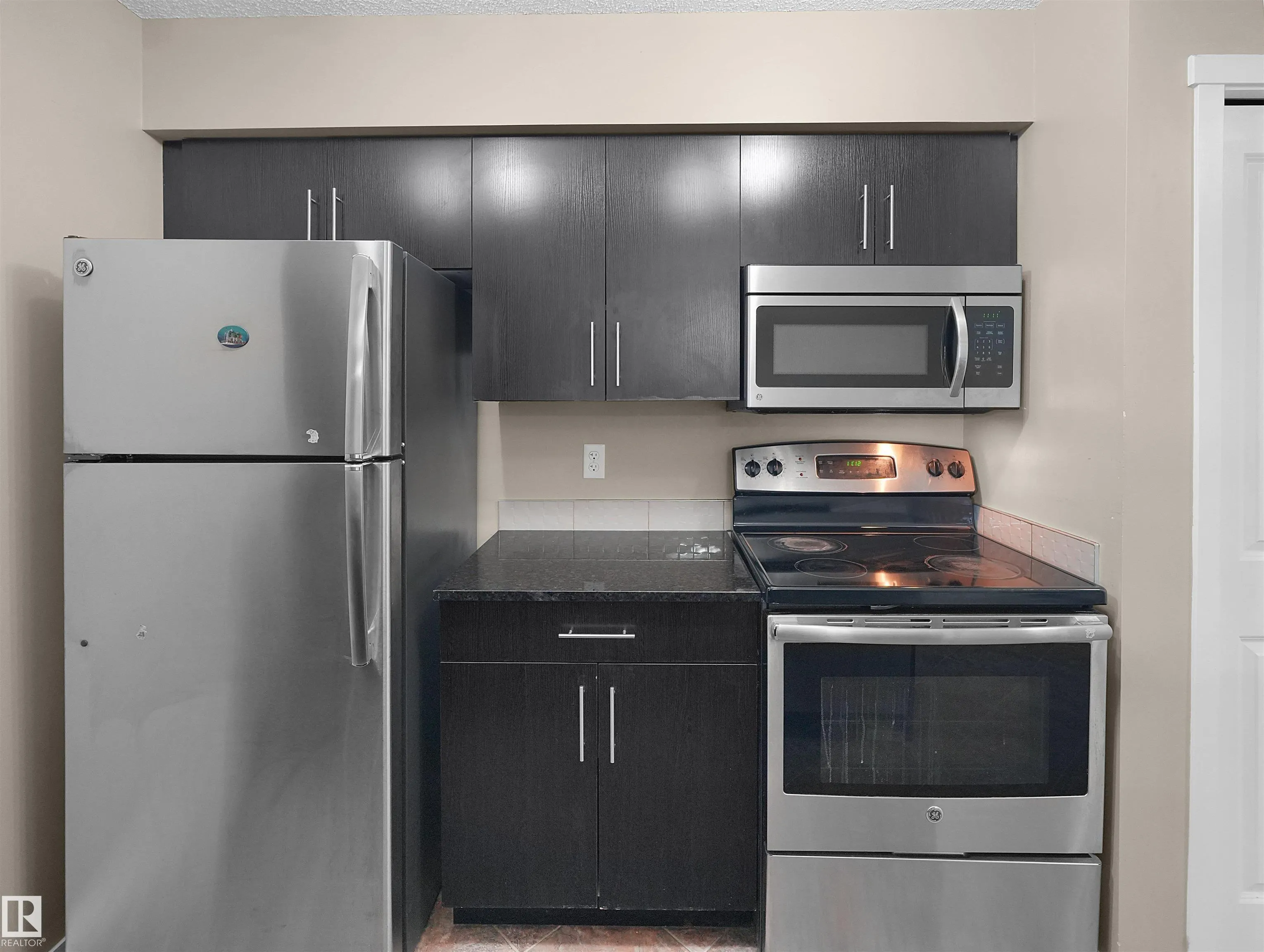 3207 James Mowatt Trail