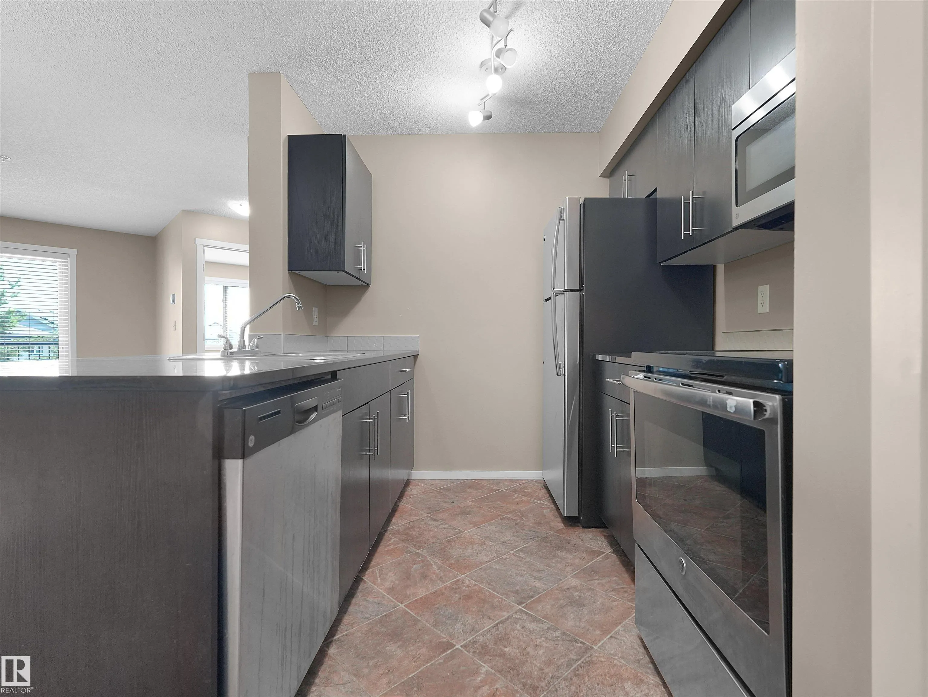 3207 James Mowatt Trail