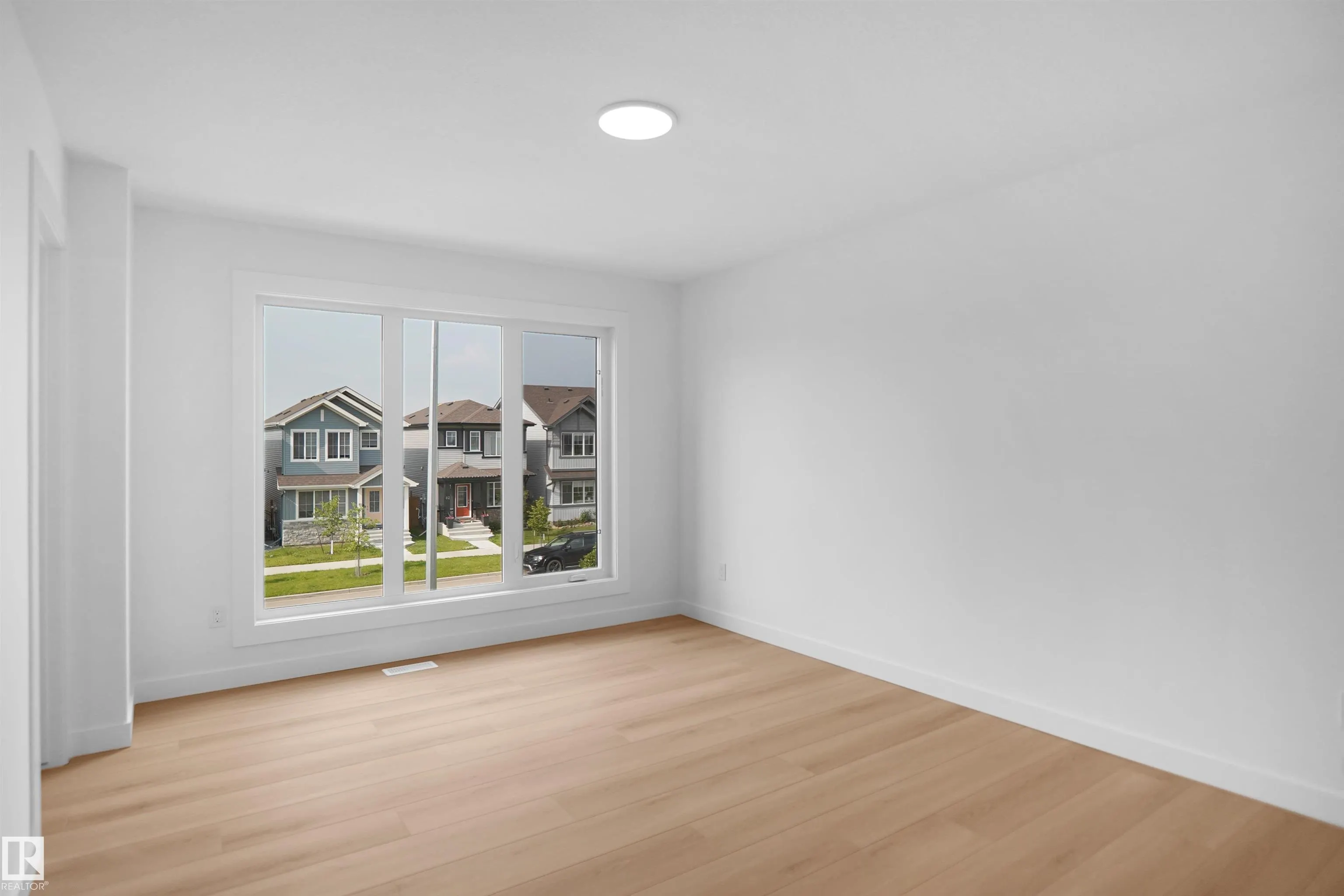 73 SIENNA Boulevard