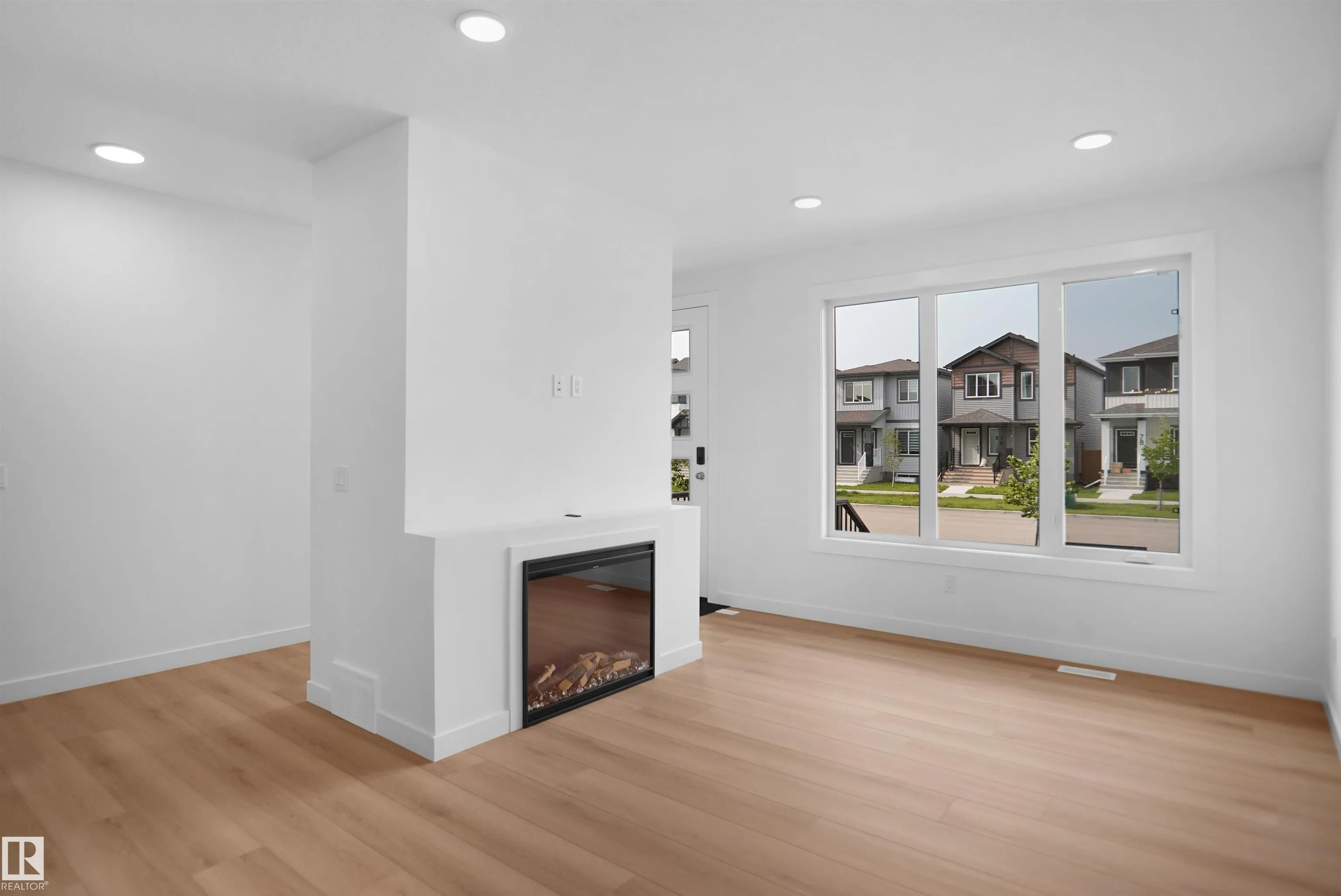 73 SIENNA Boulevard