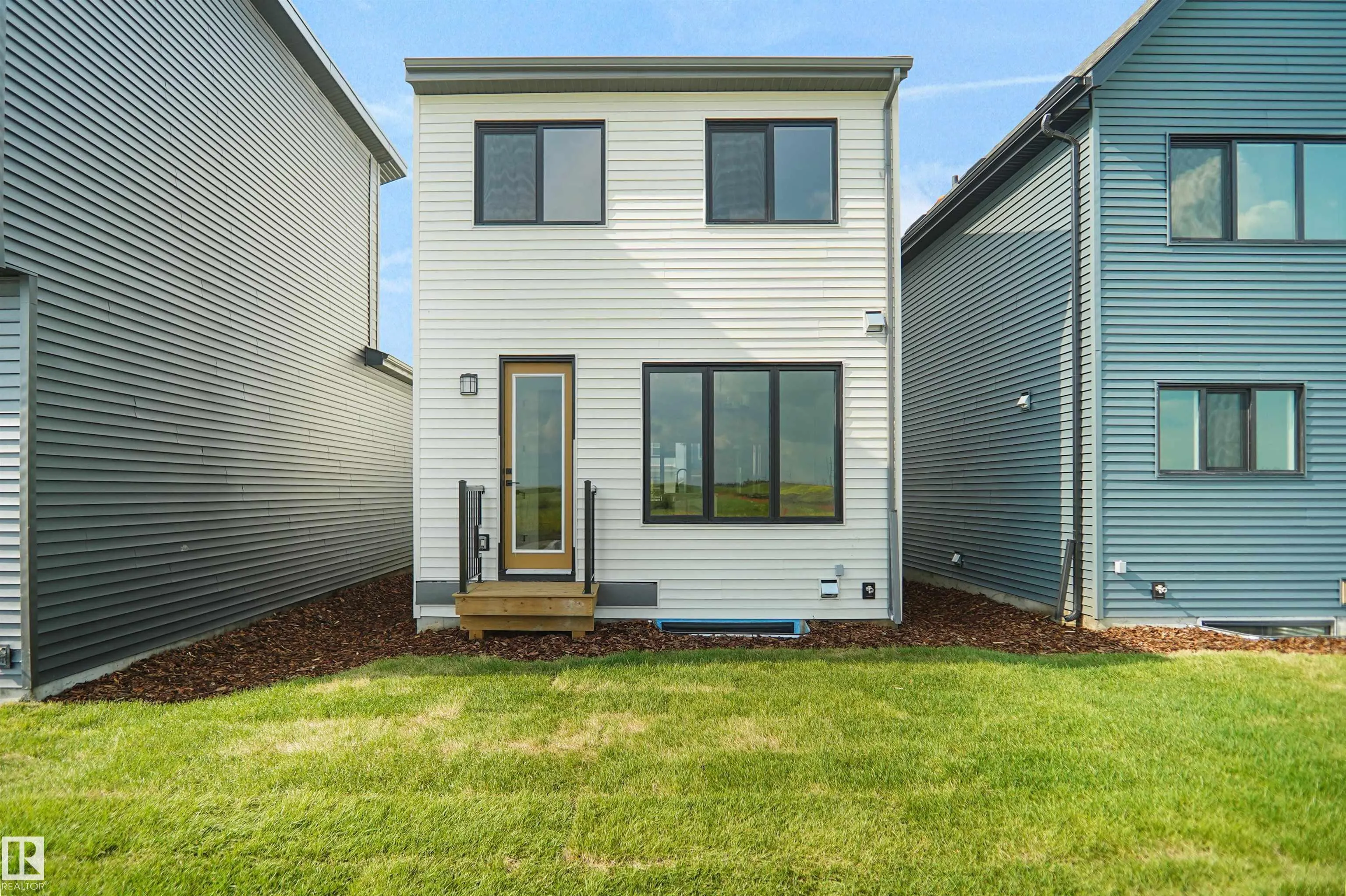 73 SIENNA Boulevard