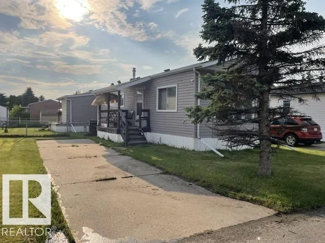 1352 Lakewood Cross