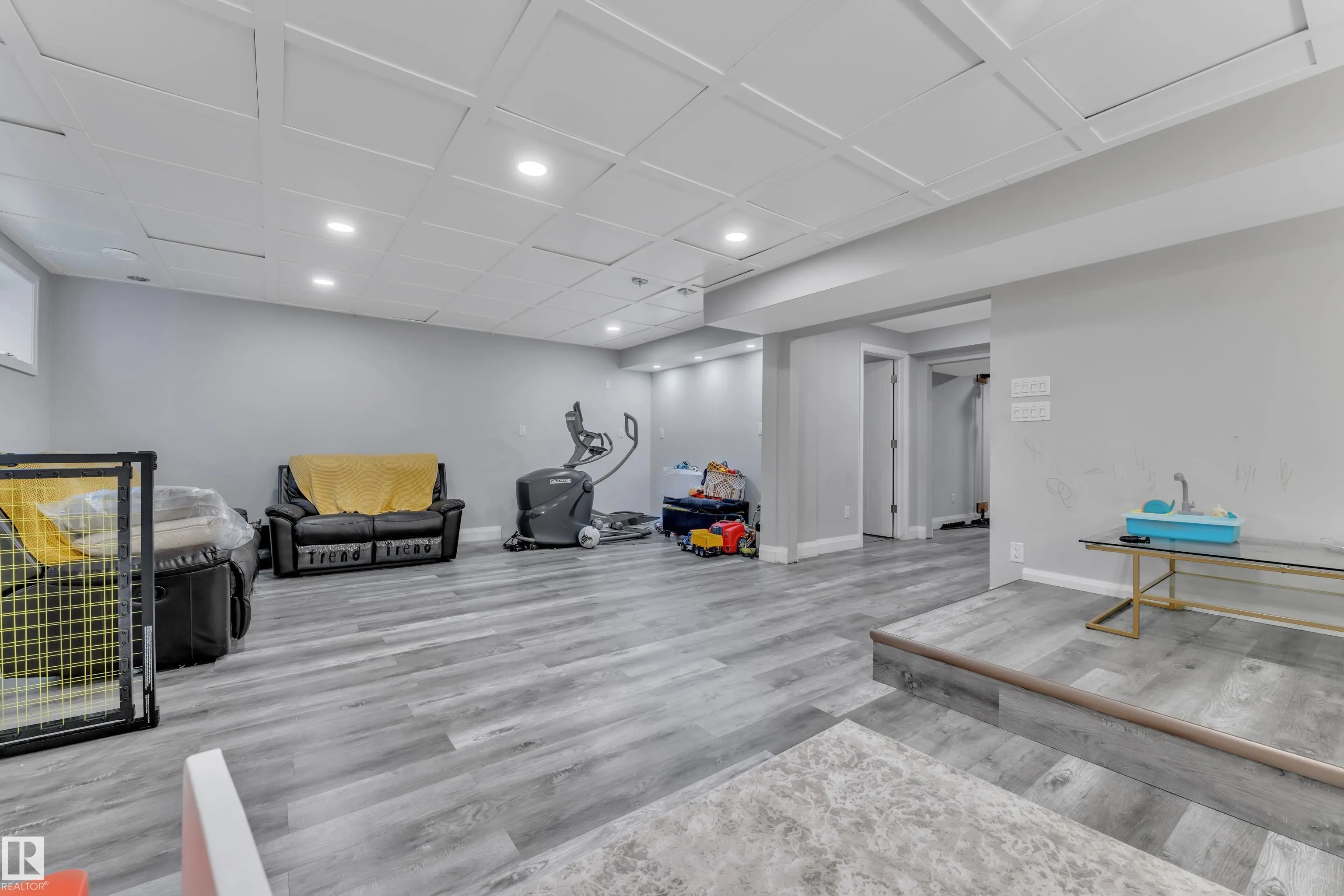 29 SUNLAND Way