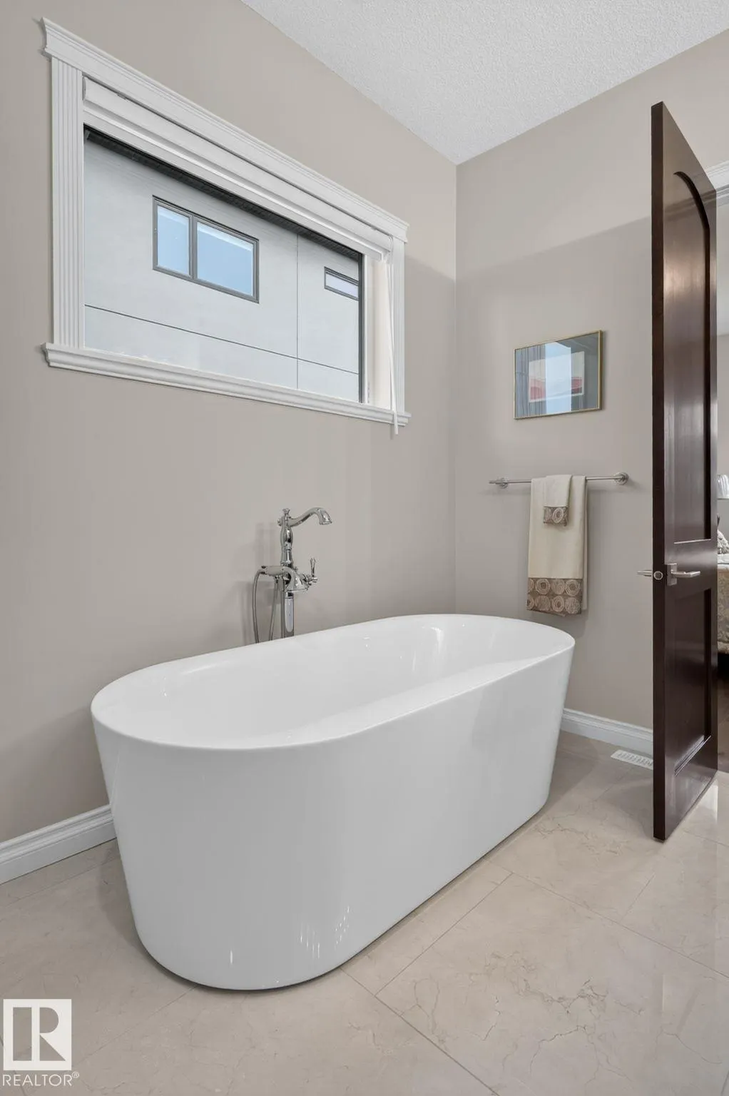 4707 WOOLSEY Common