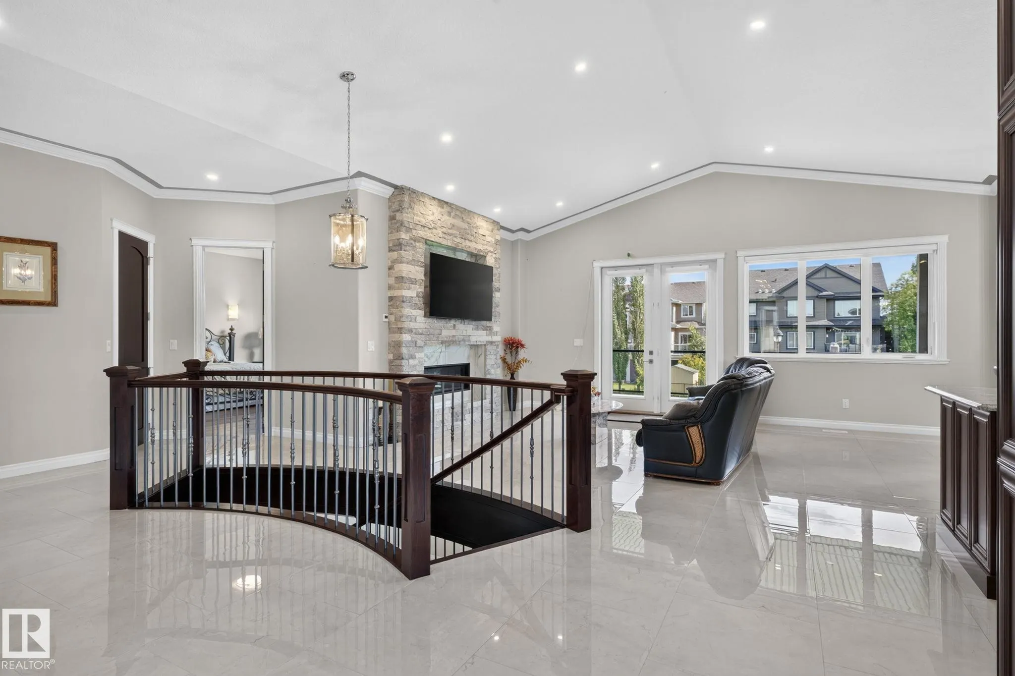 4707 WOOLSEY Common