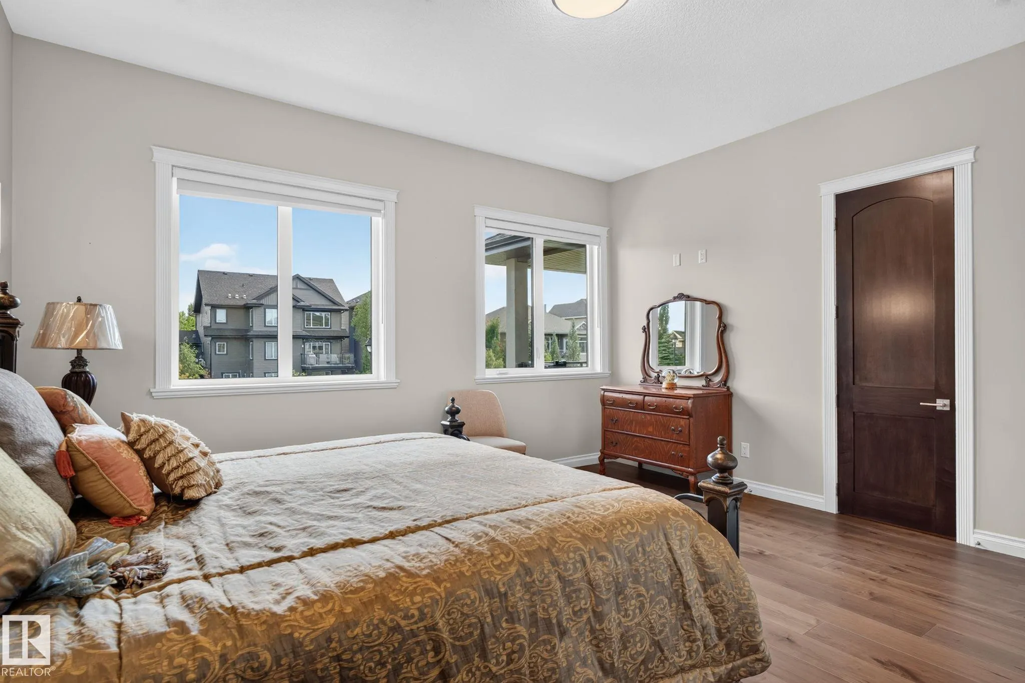 4707 WOOLSEY Common