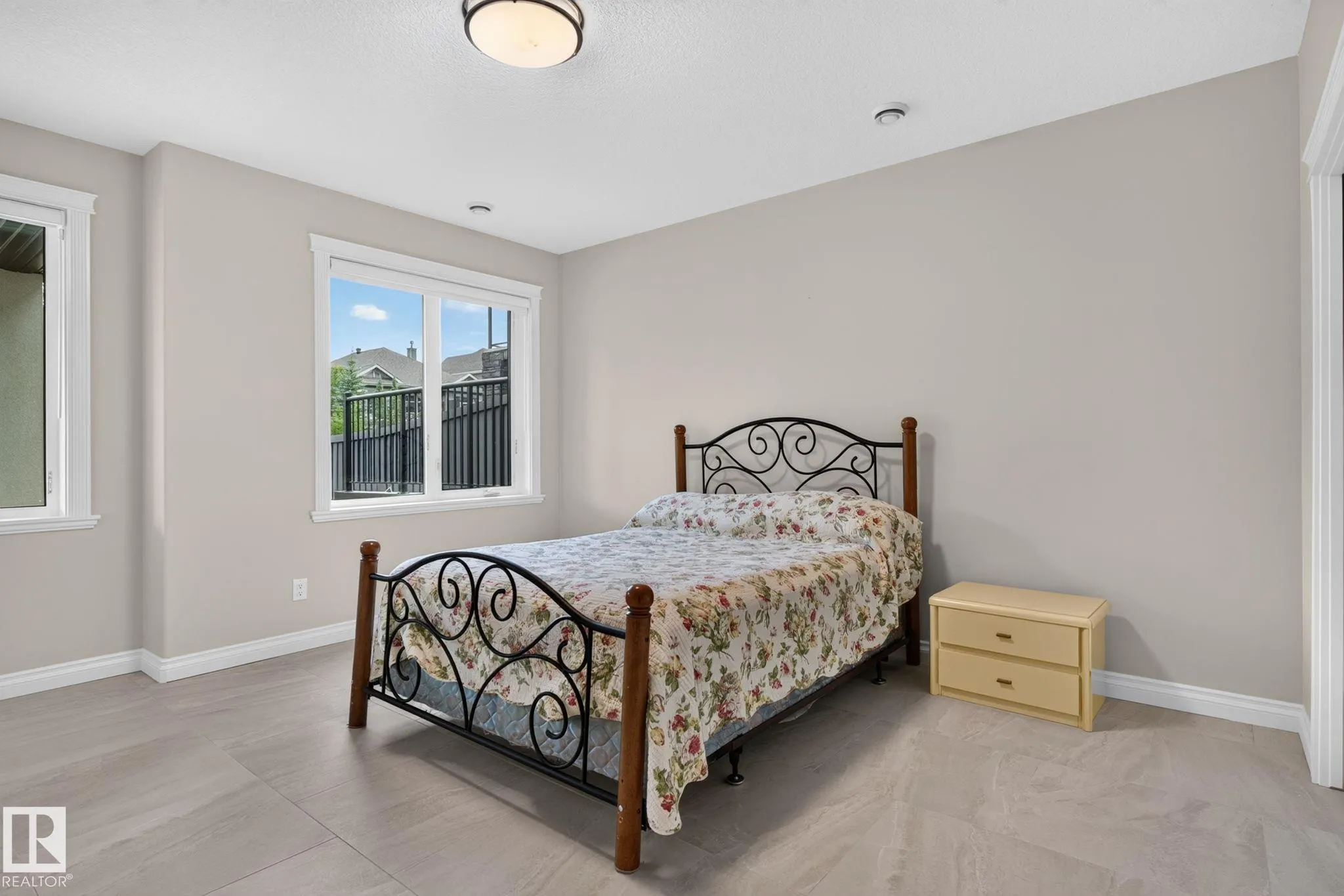 4707 WOOLSEY Common