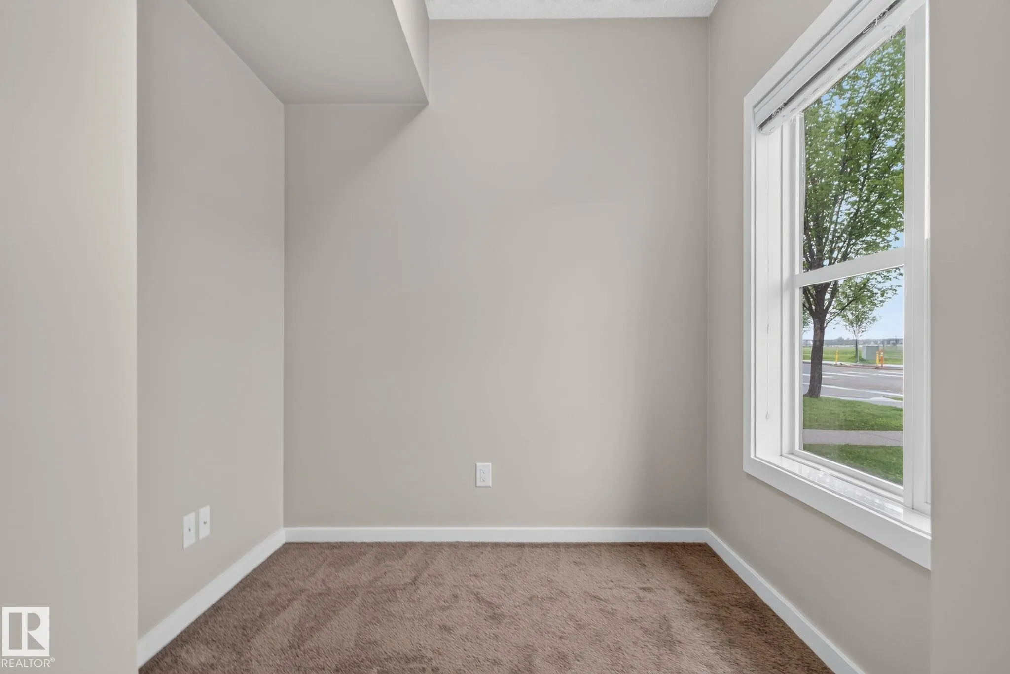 3710 ALLAN Drive