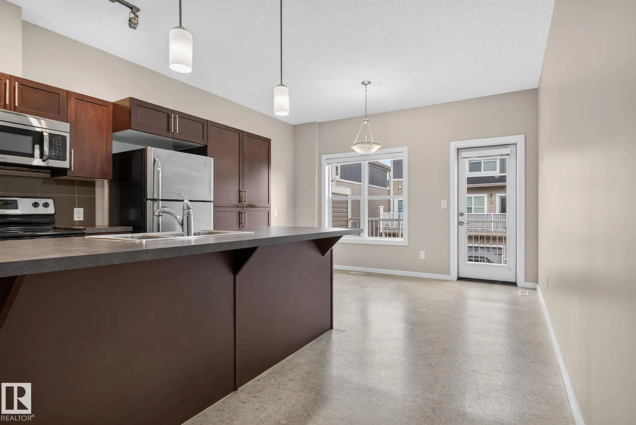 3710 ALLAN Drive