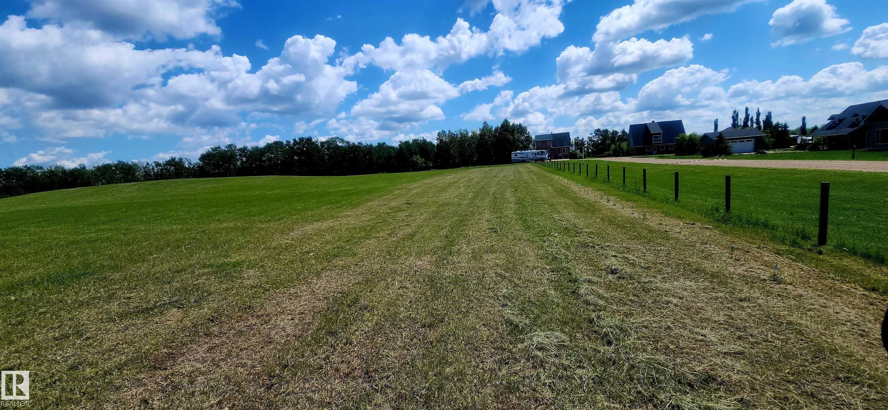 41251 Range Road 210