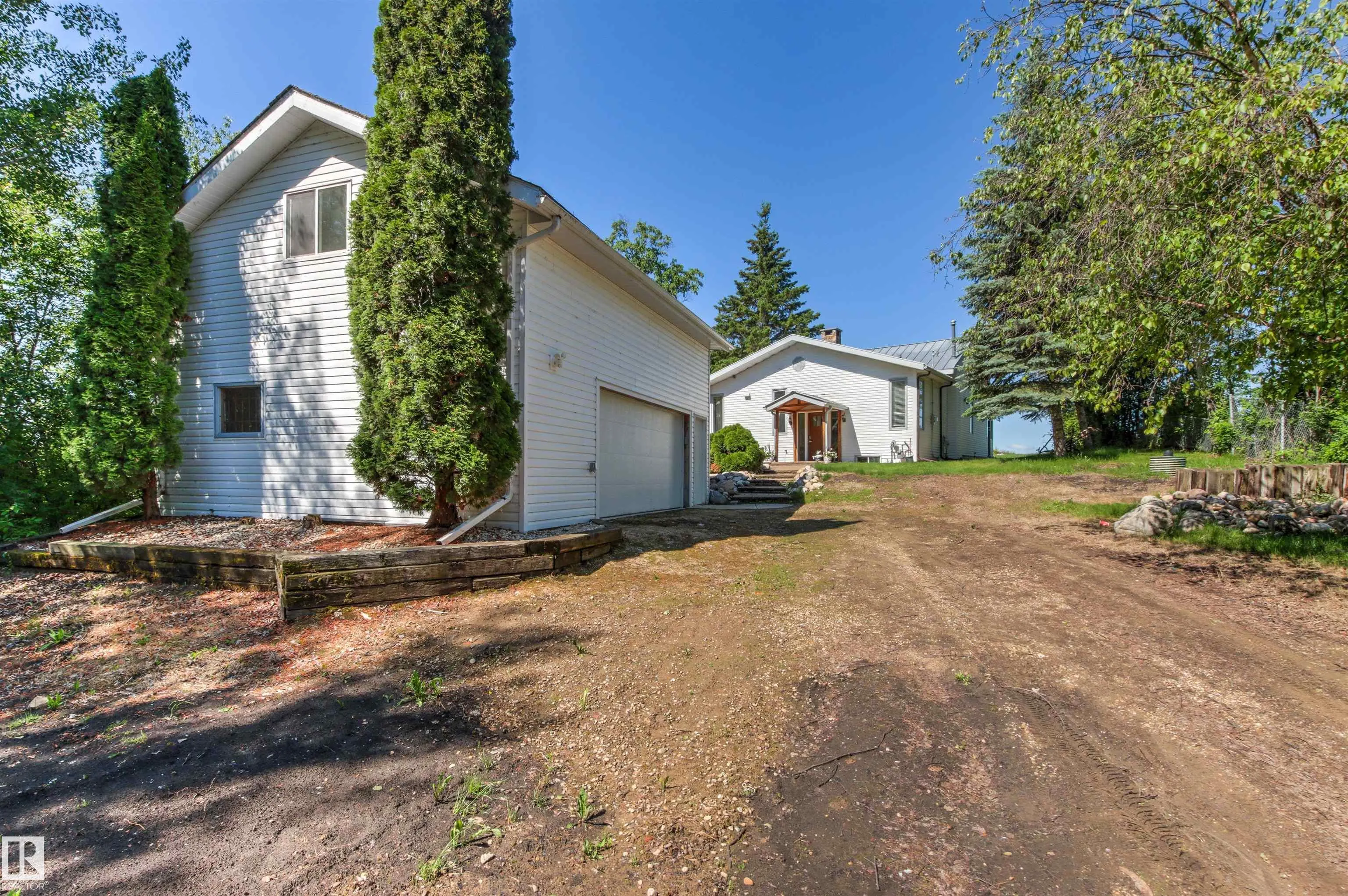 9 Gibbons Ave