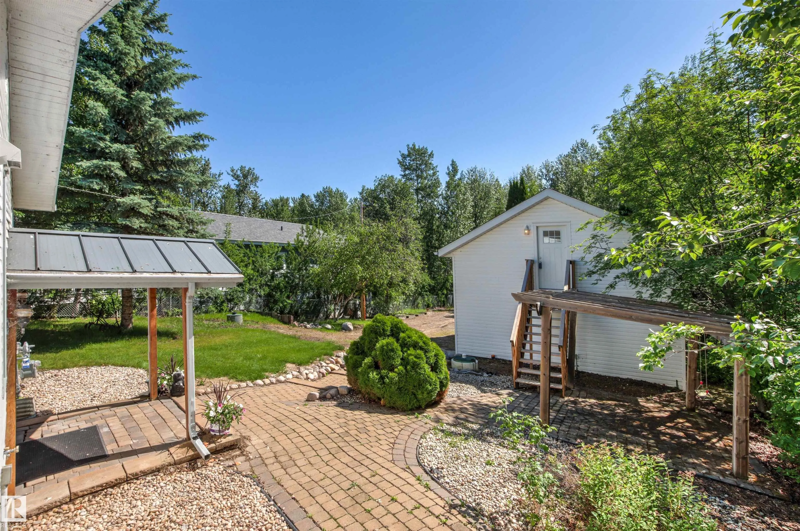 9 Gibbons Ave